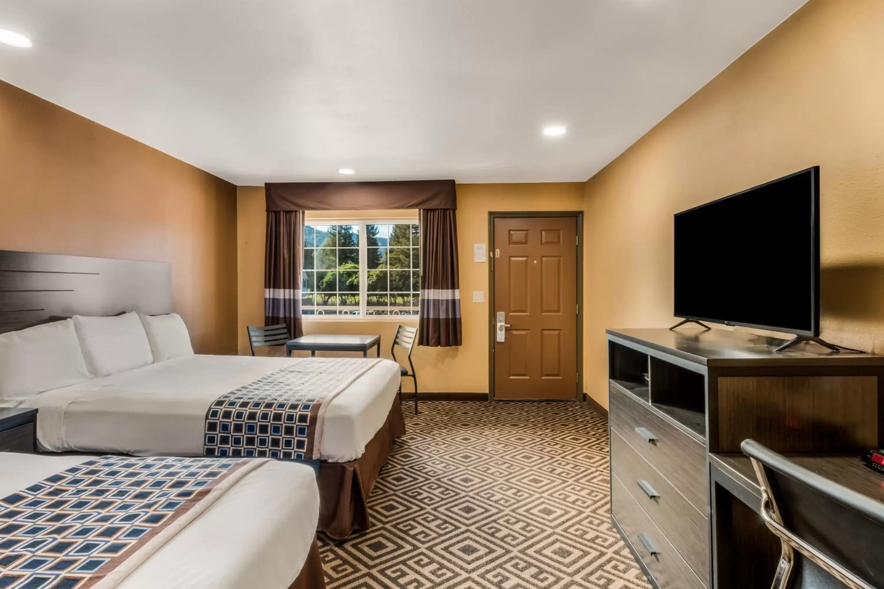 TV/Entertainment Center in Americas Best Value Inn - Ukiah