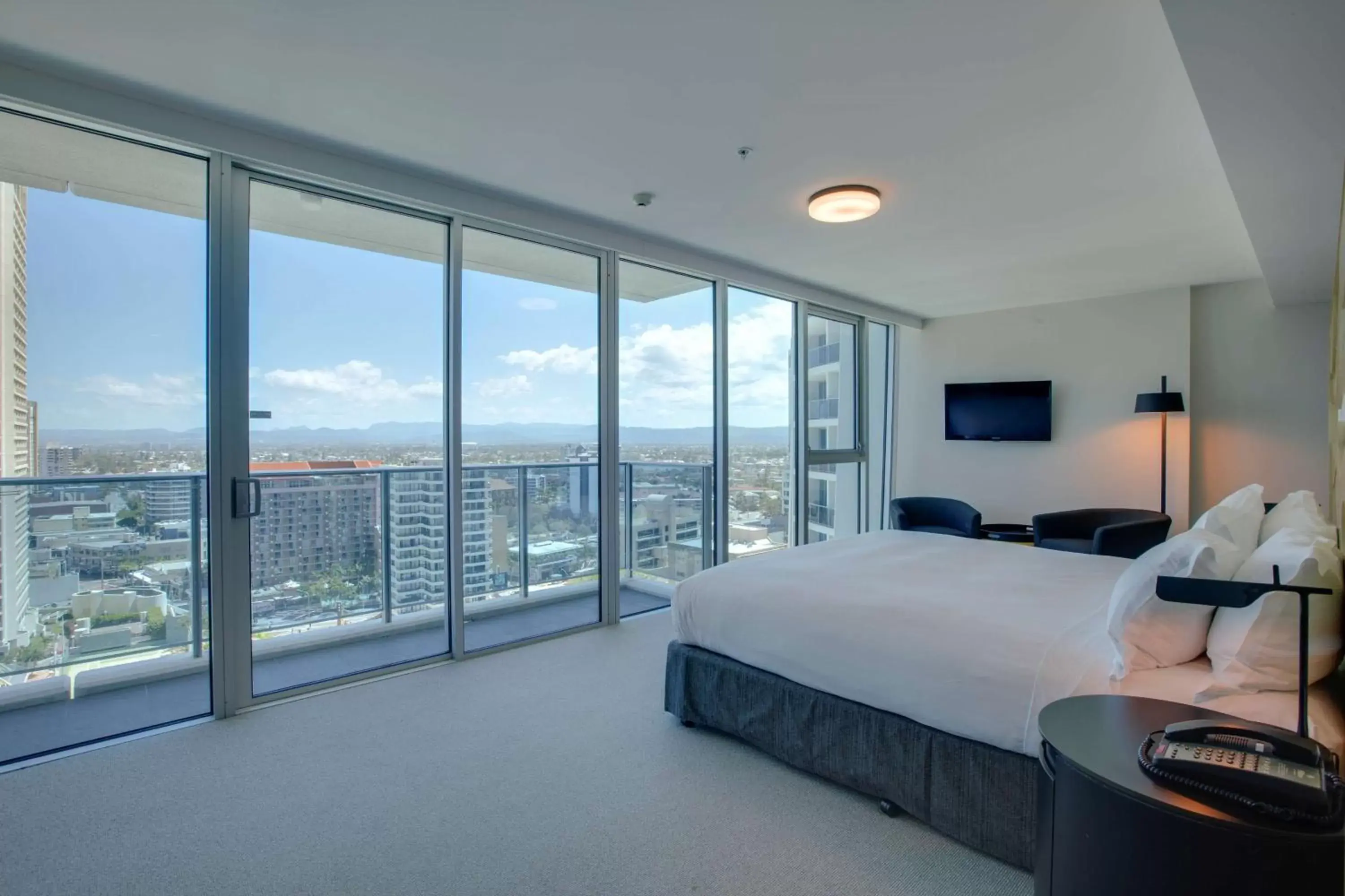 Bed in Hilton Surfers Paradise Hotel & Residences