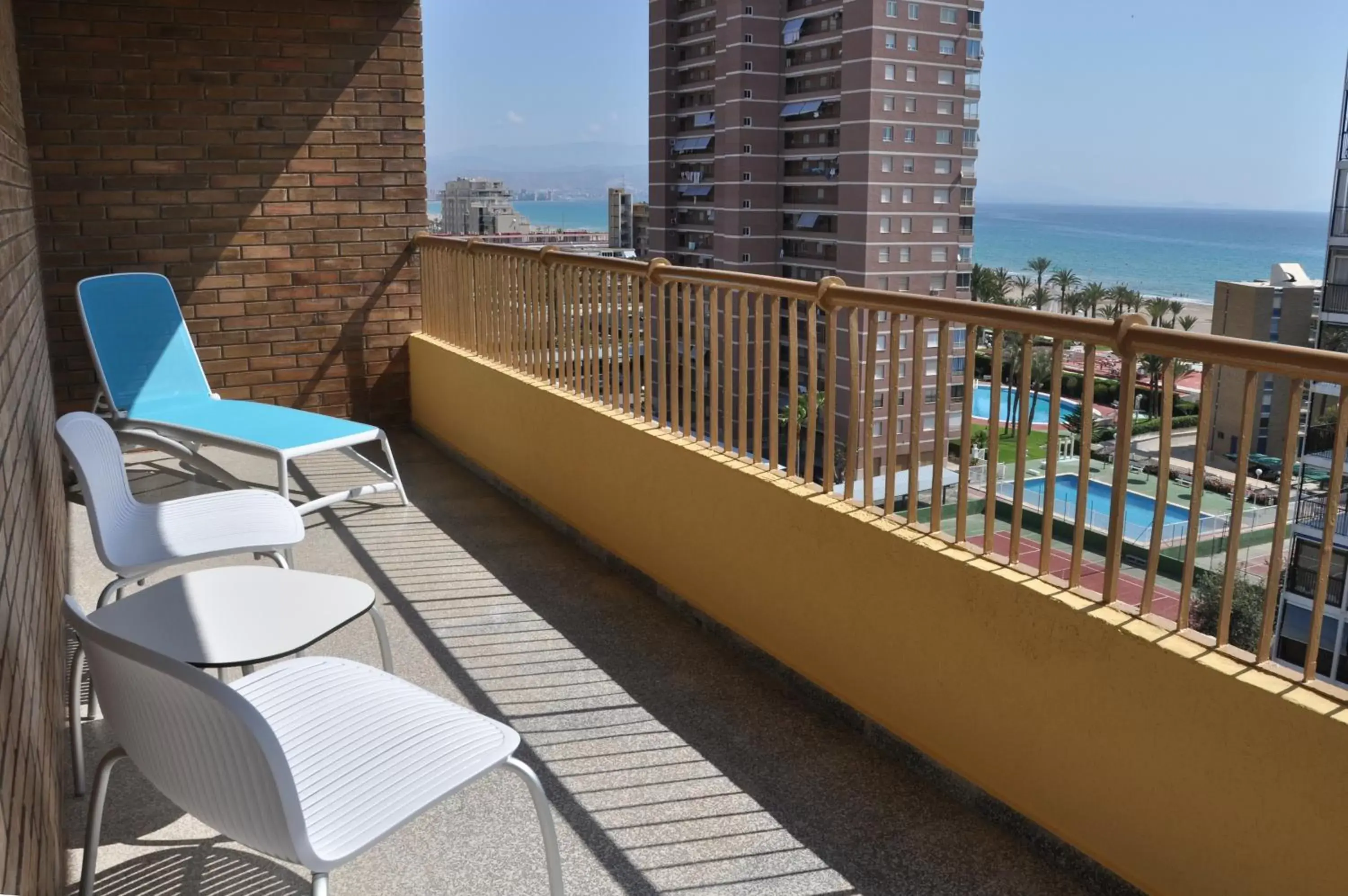 Day, Balcony/Terrace in Hotel Castilla Alicante