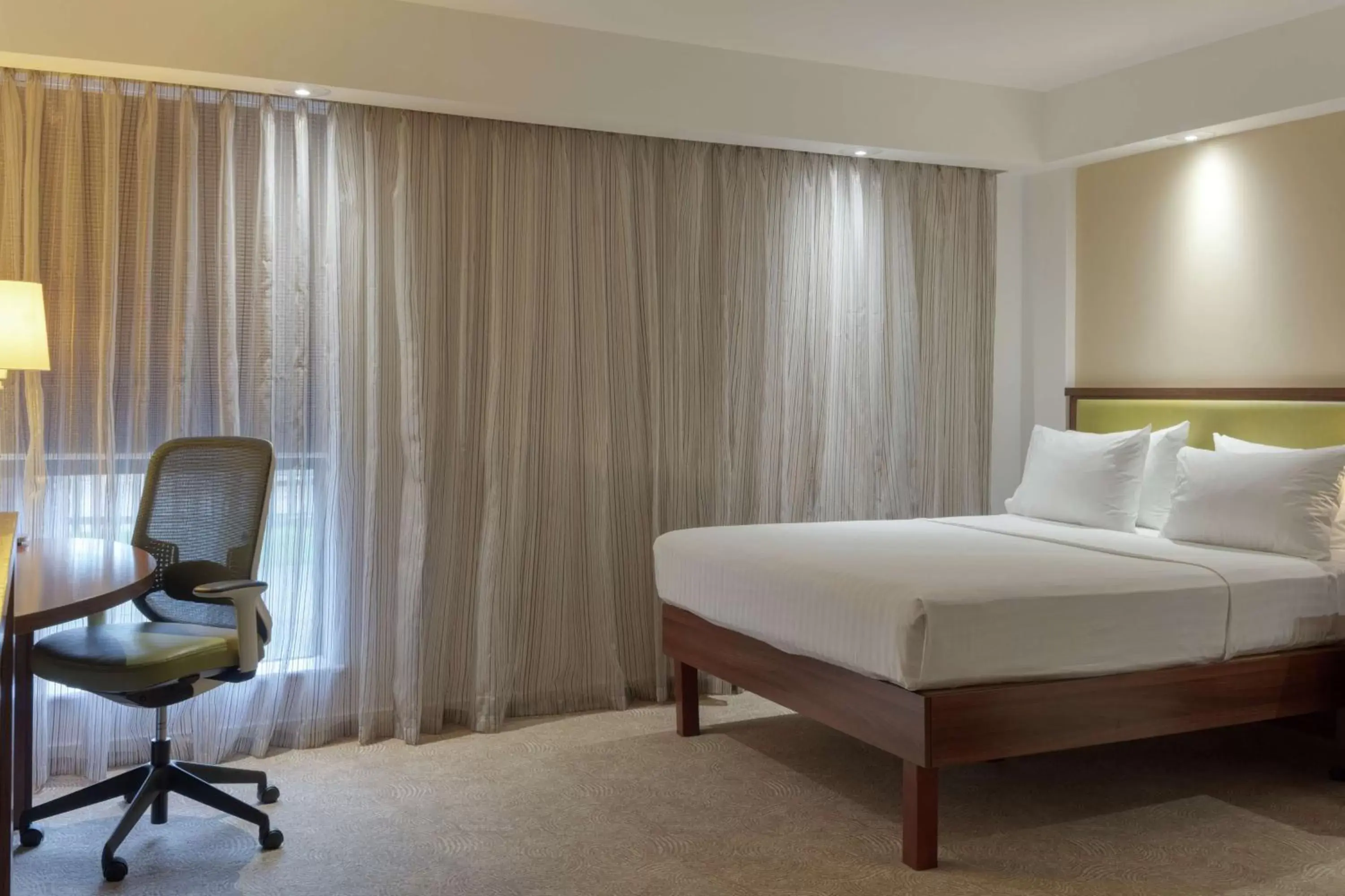 Bed in Hampton by Hilton Corby Bed in Hampton by Hilton Corby