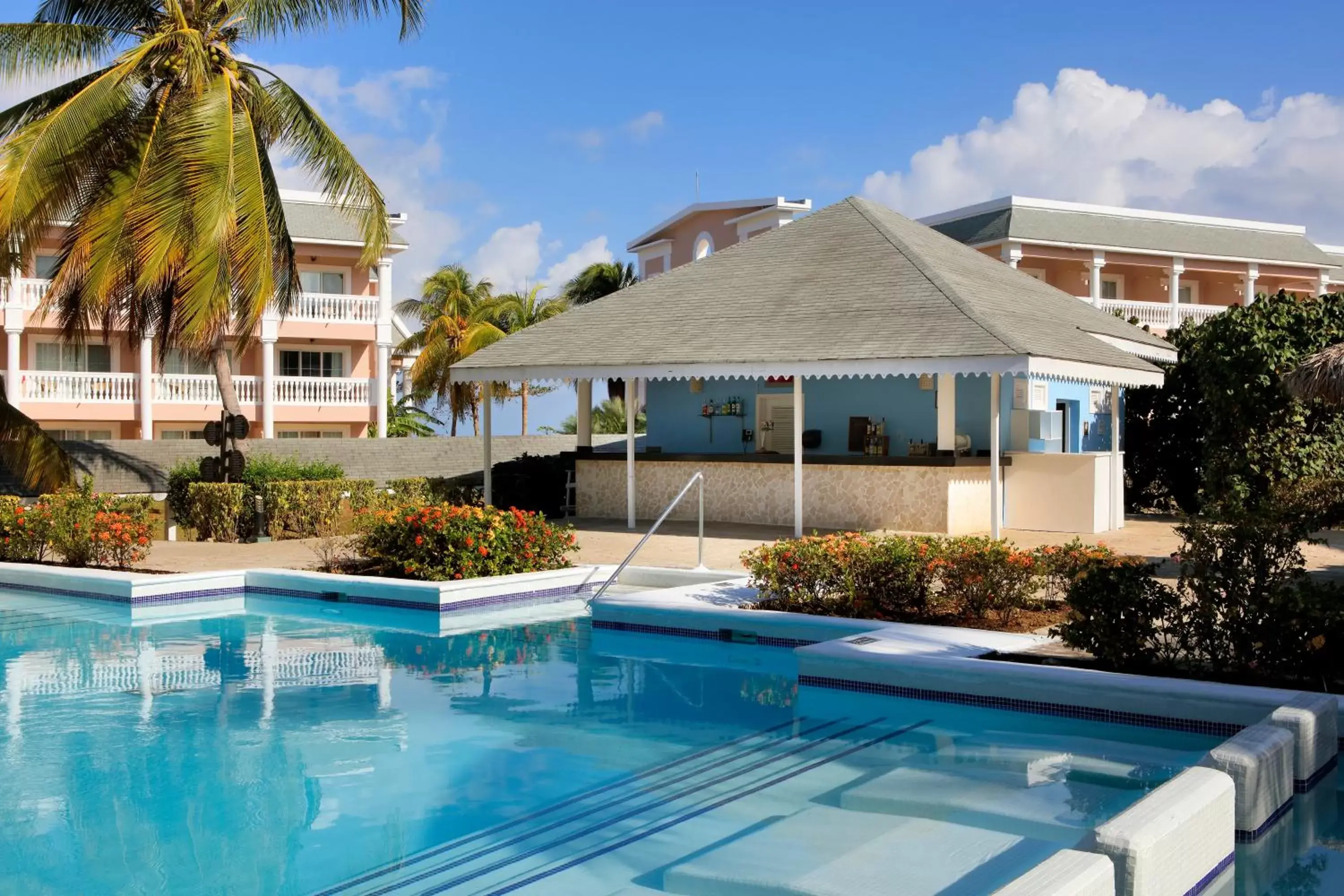 Swimming Pool in Grand Palladium Jamaica Resort & Spa All Inclusive