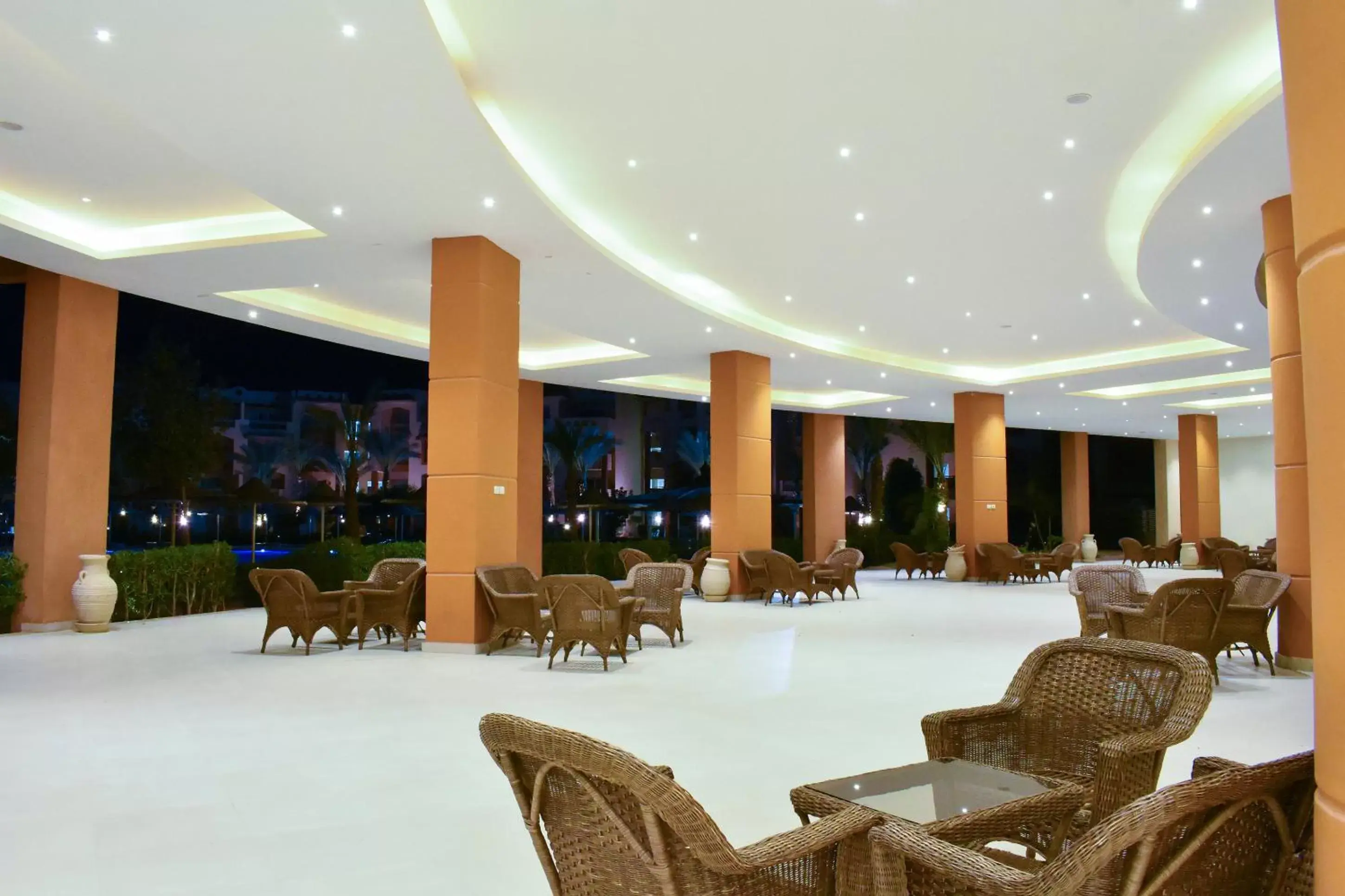 Lounge or bar in Parrotel Lagoon Waterpark Resort