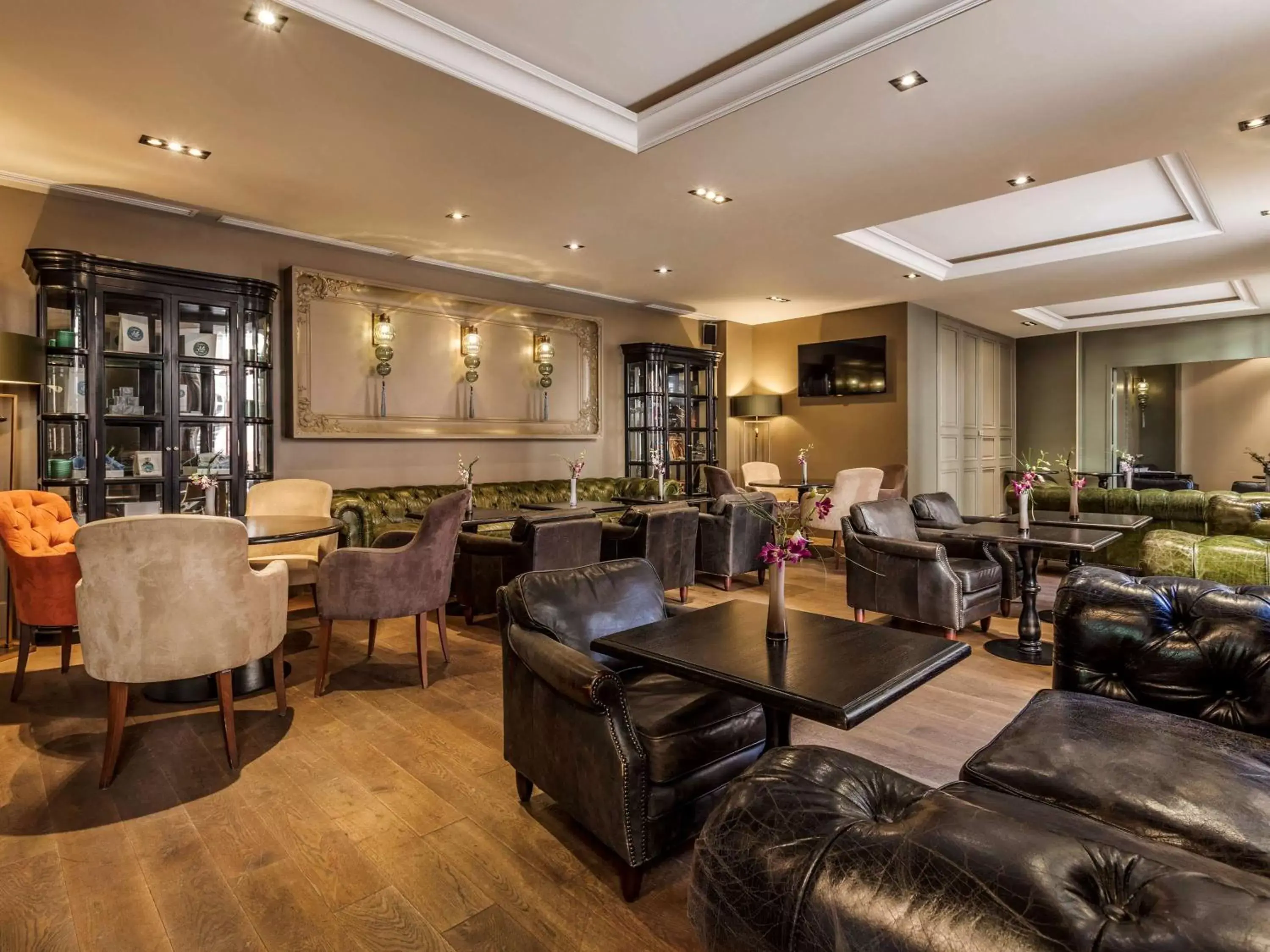 Restaurant/places to eat, Lounge/Bar in La Cour des Consuls Hotel and Spa Toulouse - MGallery
