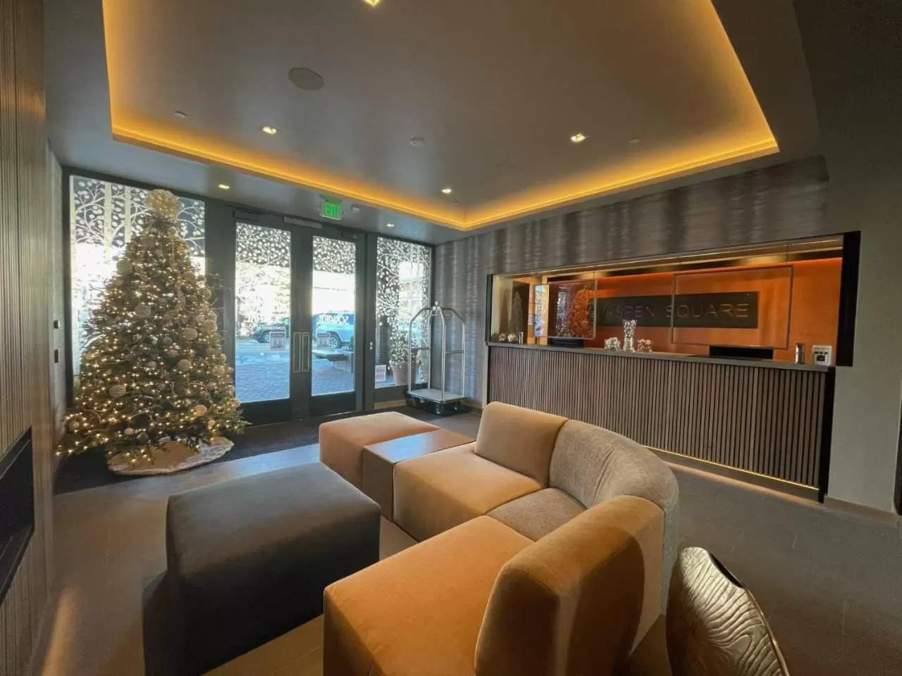 Lobby or reception in Aspen Square Condominium Hotel