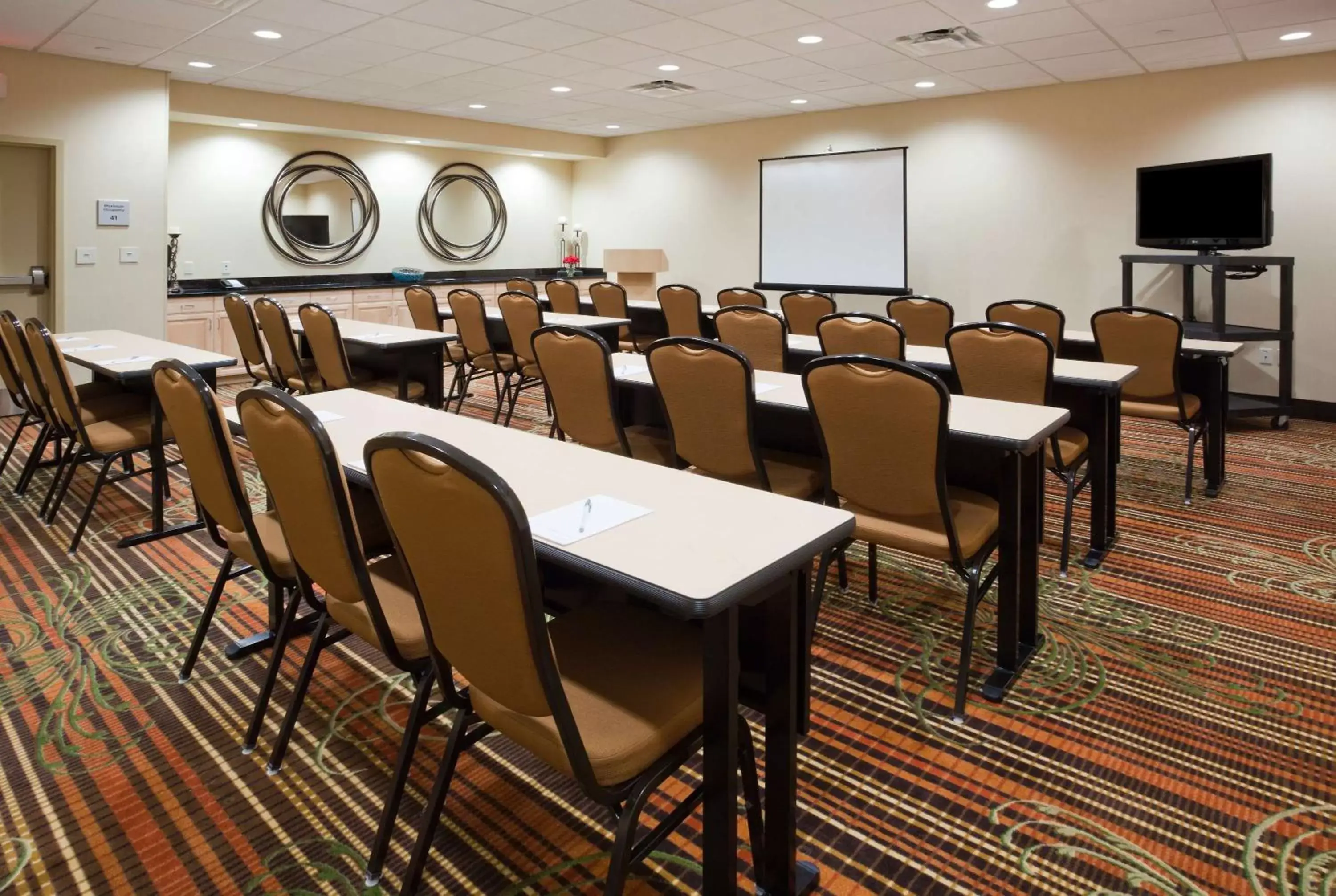 Meeting/conference room in Hampton Inn & Suites Minot