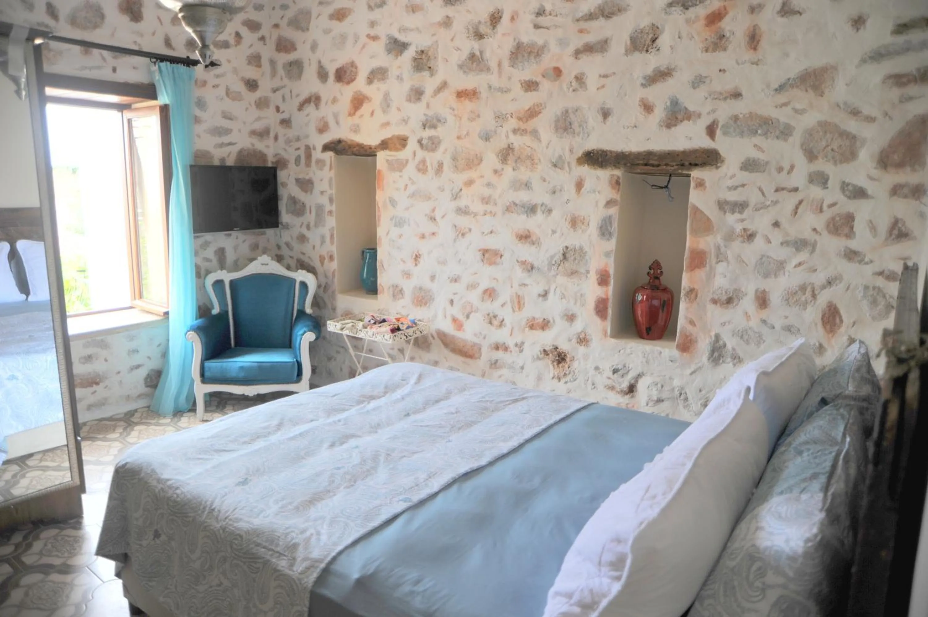 Bedroom, Bed in Lemon Villa Hotel