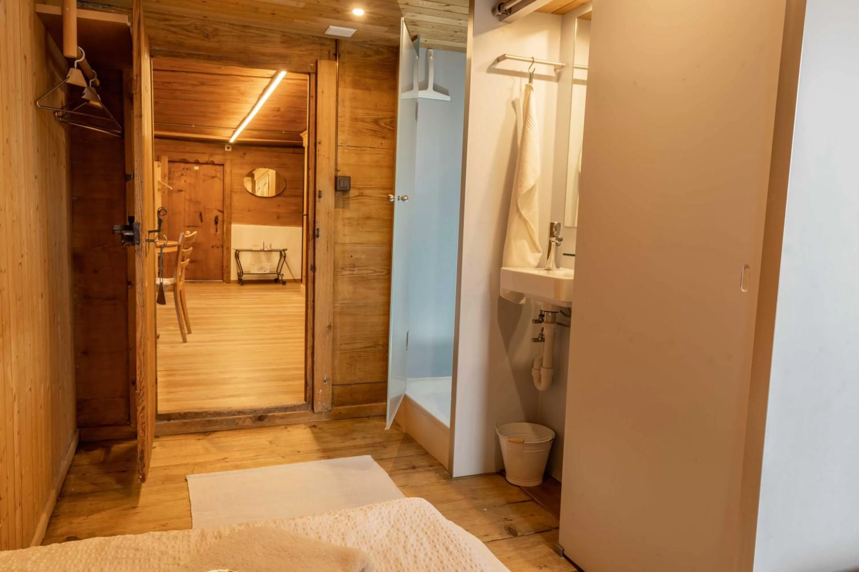 Shower, Bathroom in Gasthaus Rössli