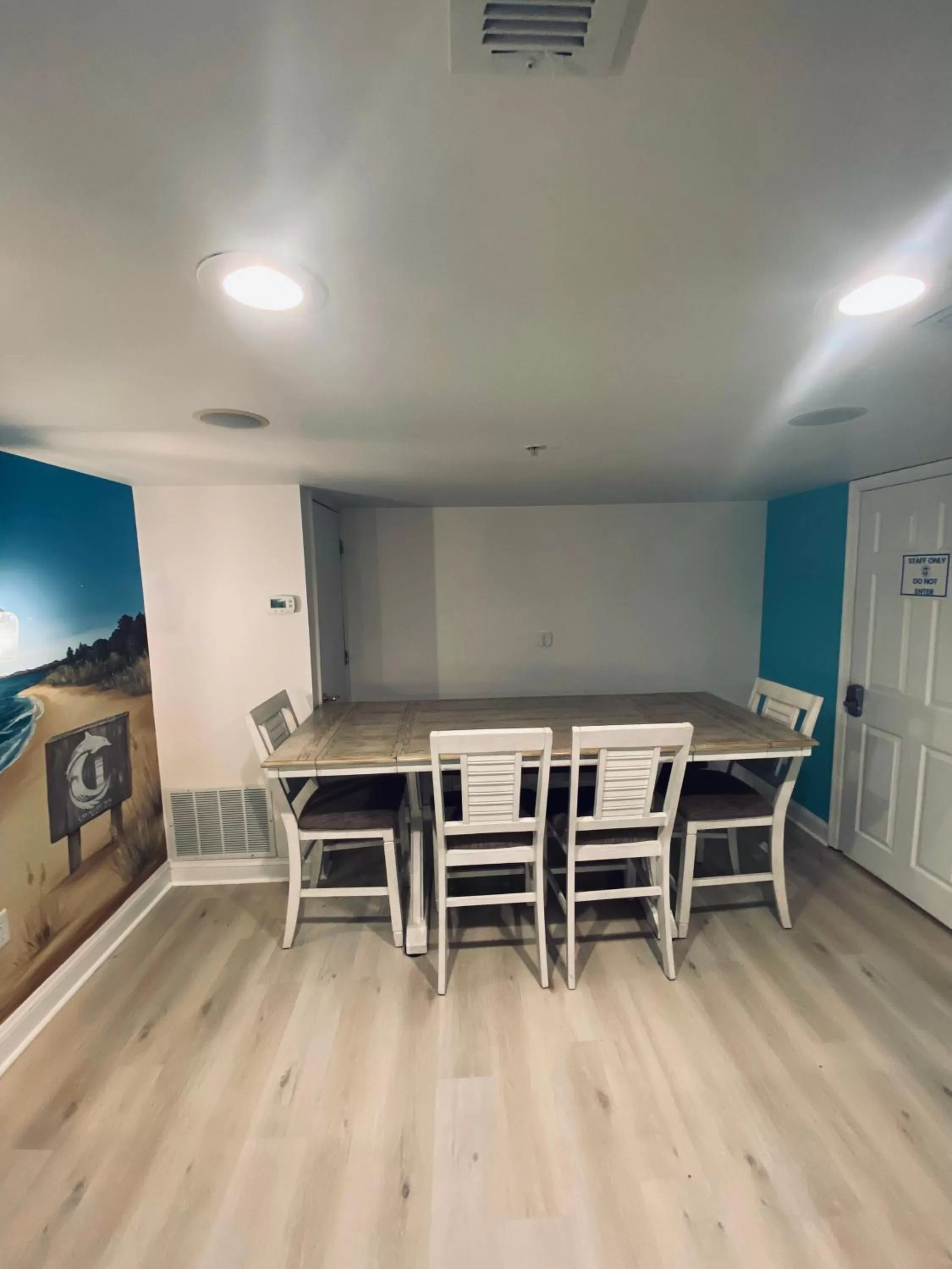 Lounge or bar in Canalside Inn