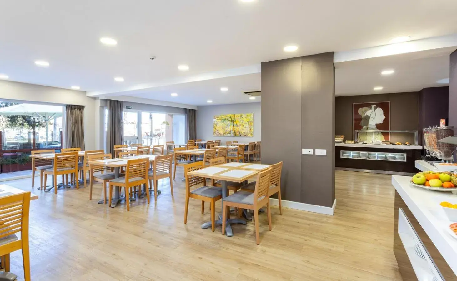 Buffet breakfast, Restaurant/Places to Eat in Hotel Apartamentos Pyr Fuengirola