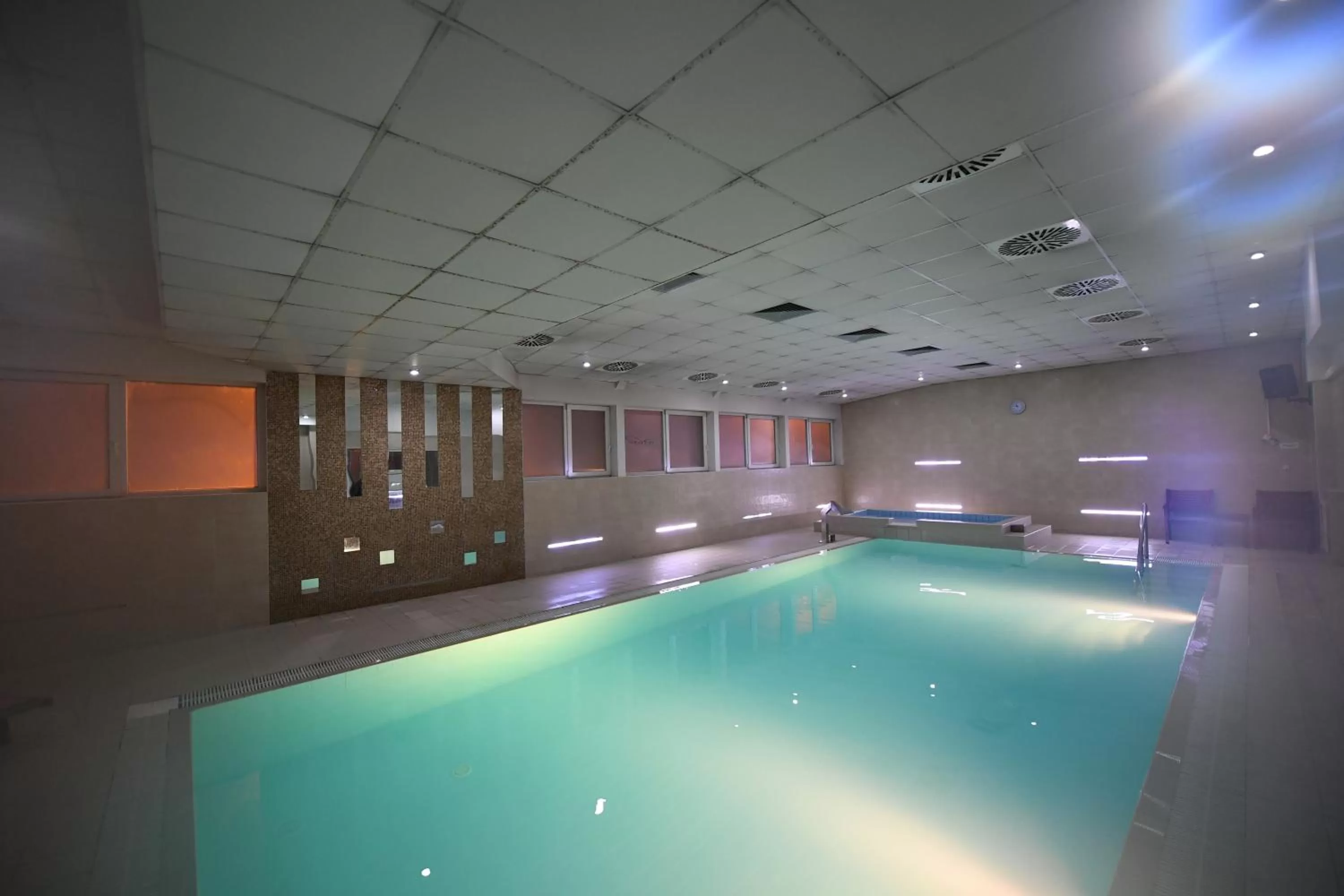 Swimming pool in Hotel Slodes