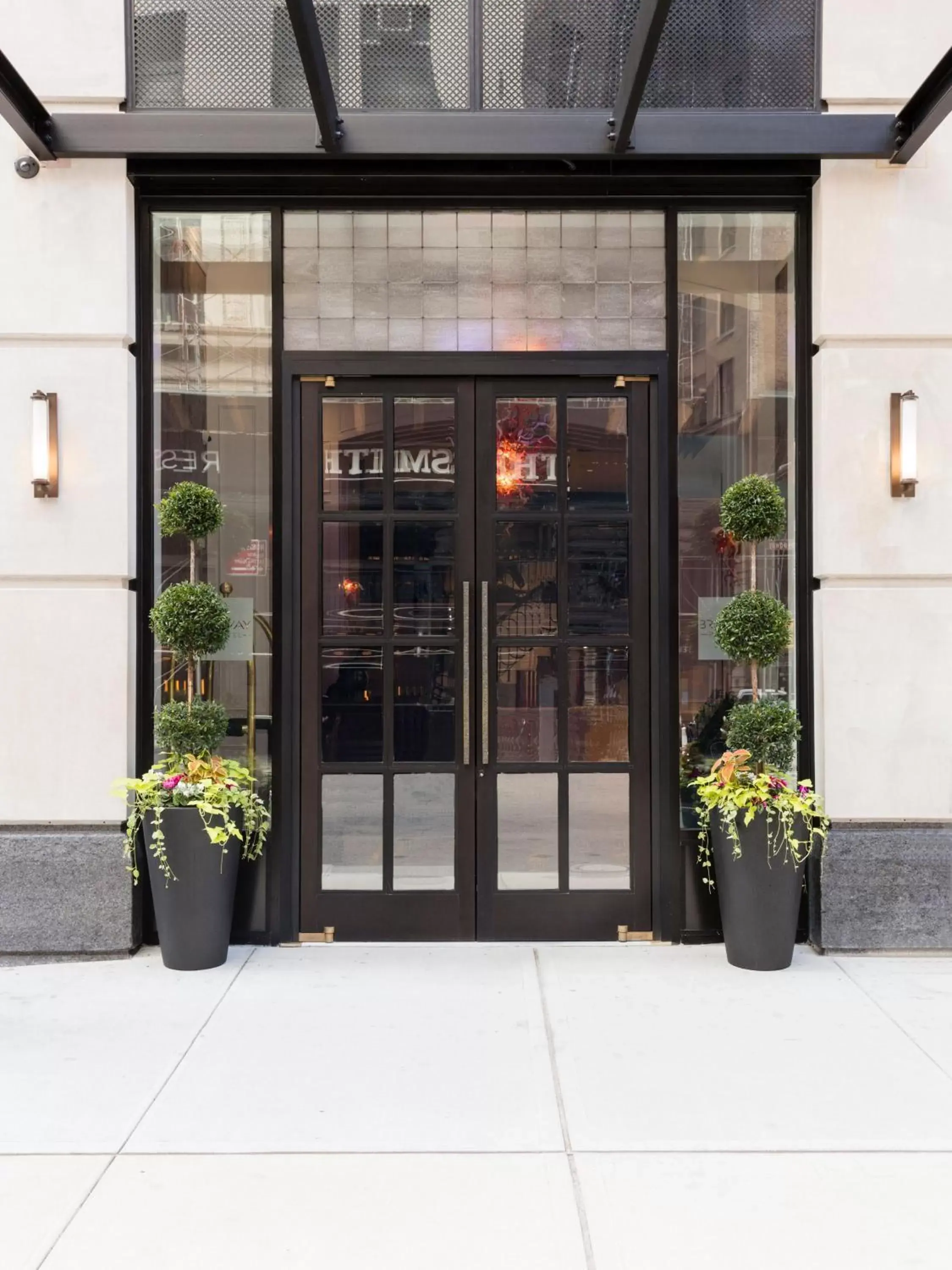 Facade/entrance in Broadway Plaza Hotel
