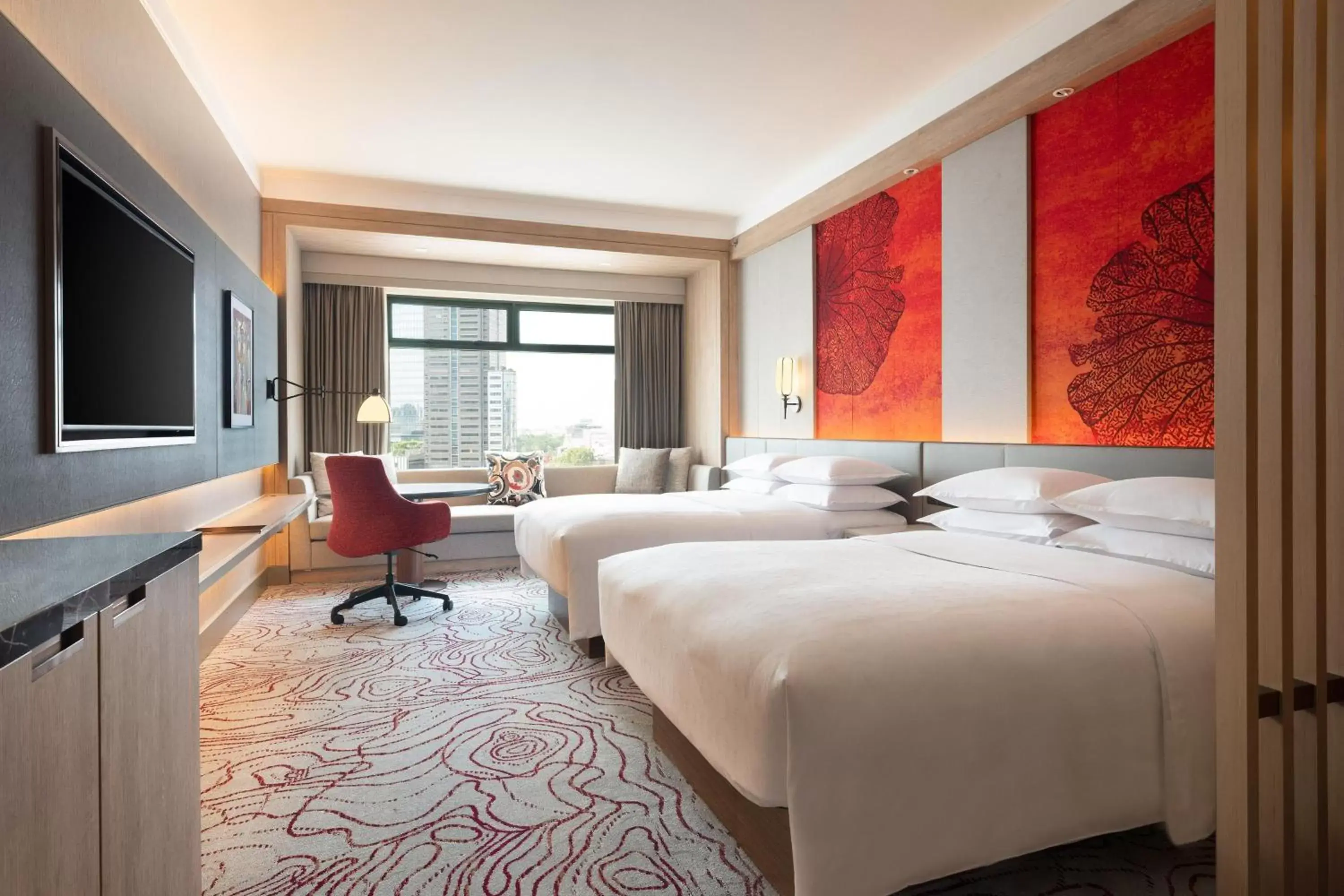 Photo of the whole room, Bed in Sheraton Saigon Hotel & Towers