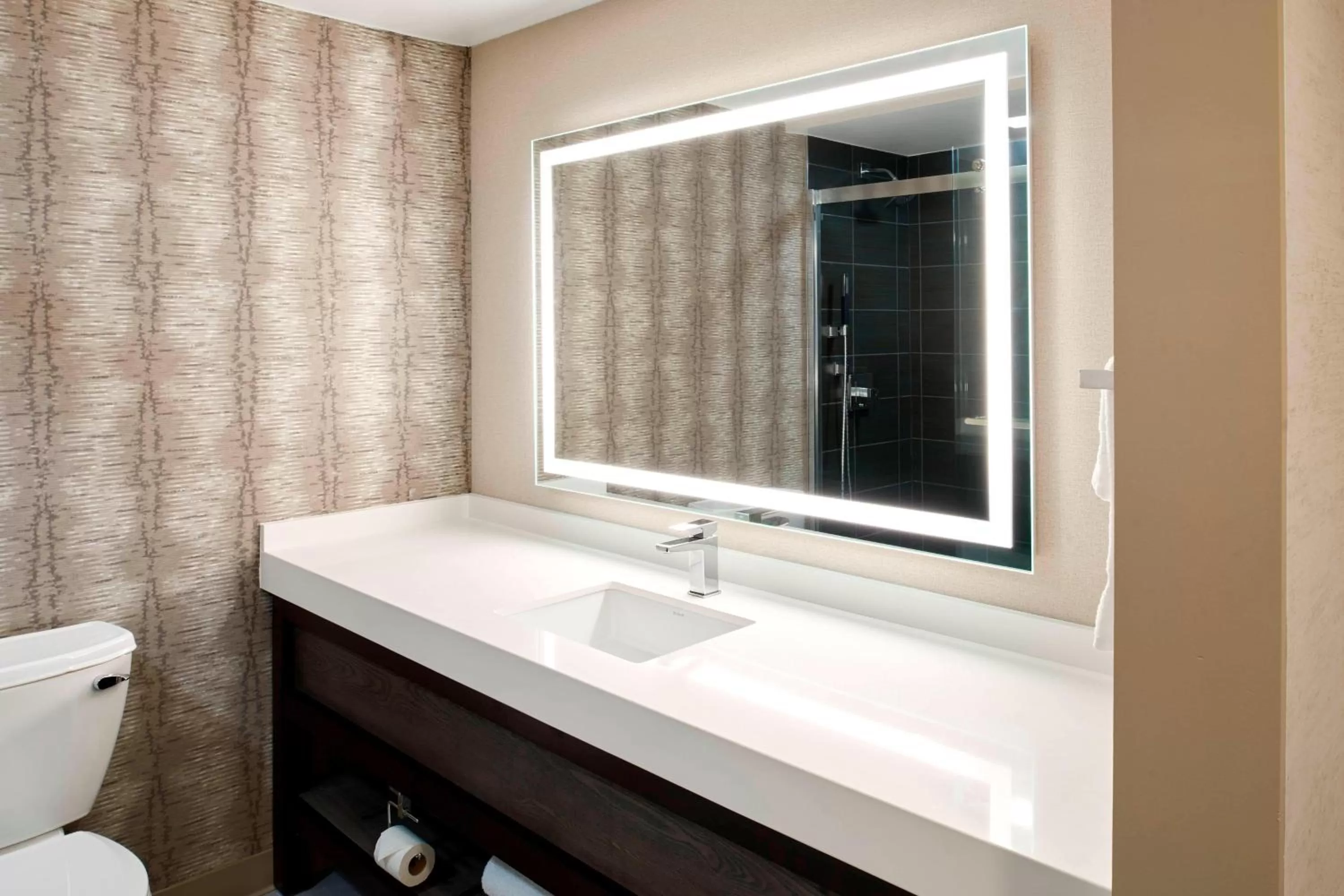 Bathroom in Chattanooga Marriott Downtown