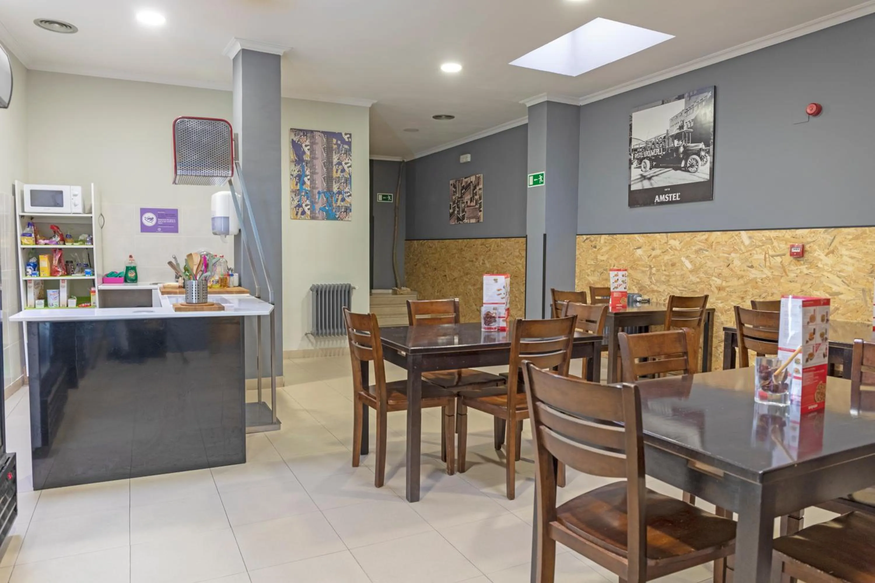 Communal kitchen in Hotel Alda Centro Palencia