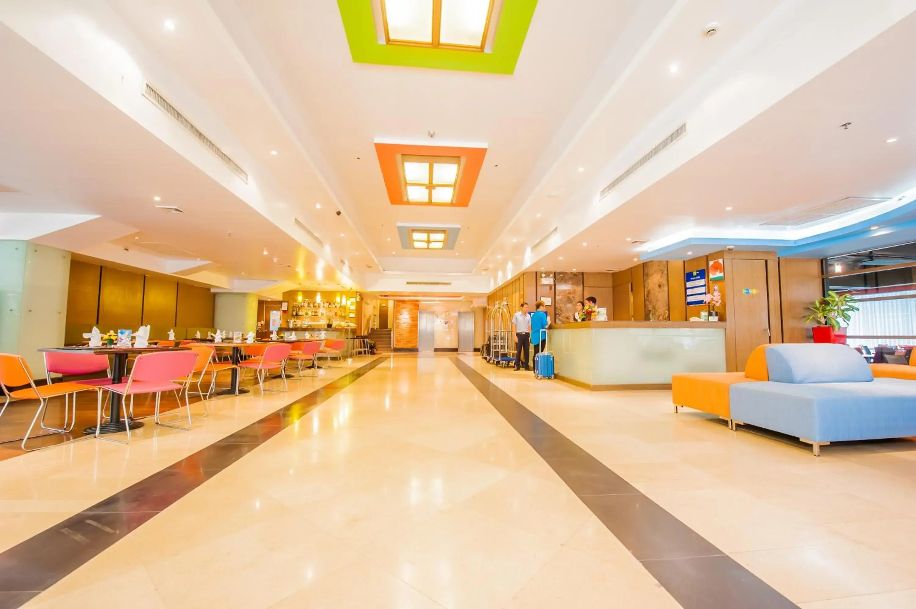 Lobby or reception in The Seasons Bangkok Huamark - SHA