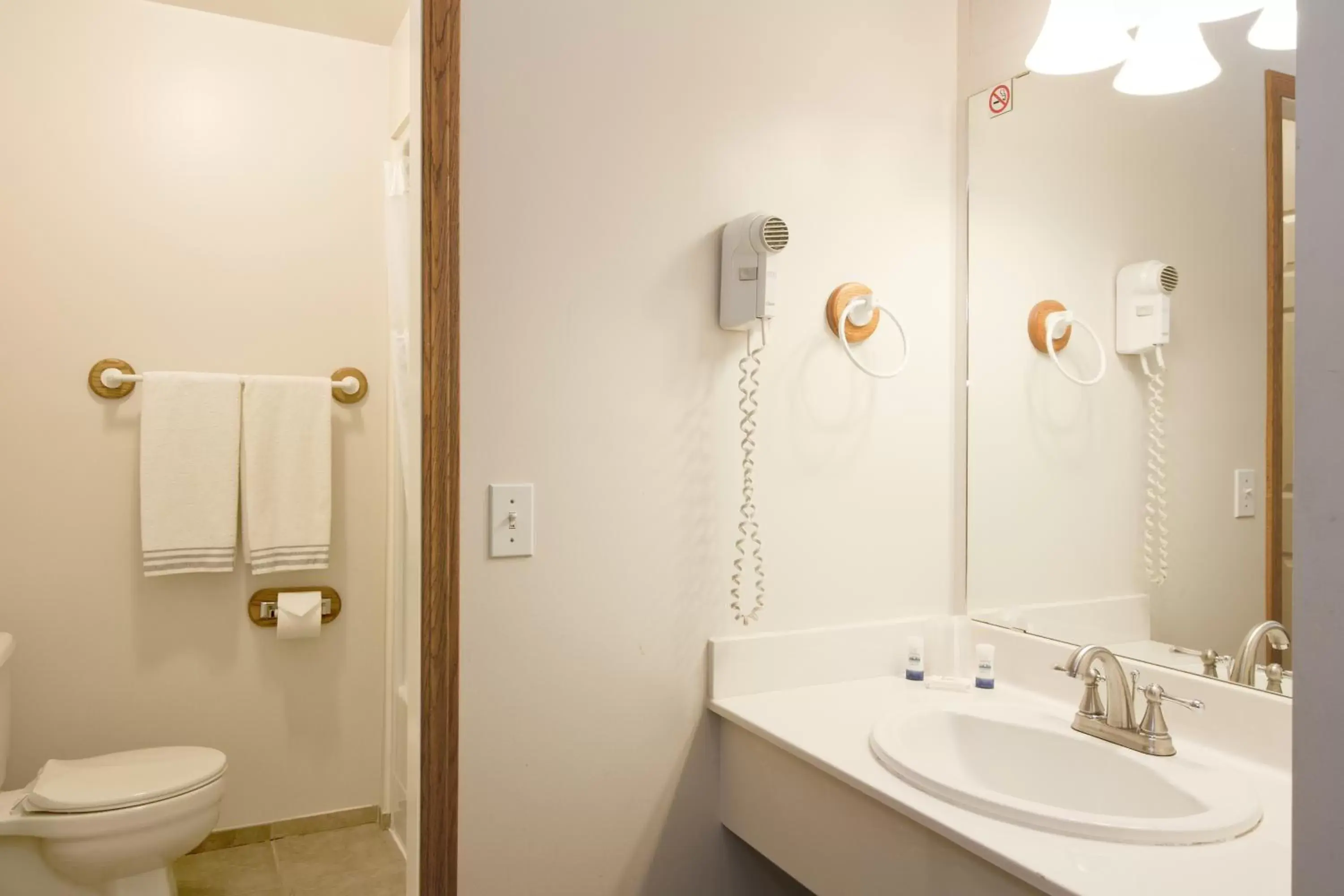 Toilet, Bathroom in Bow River Inn