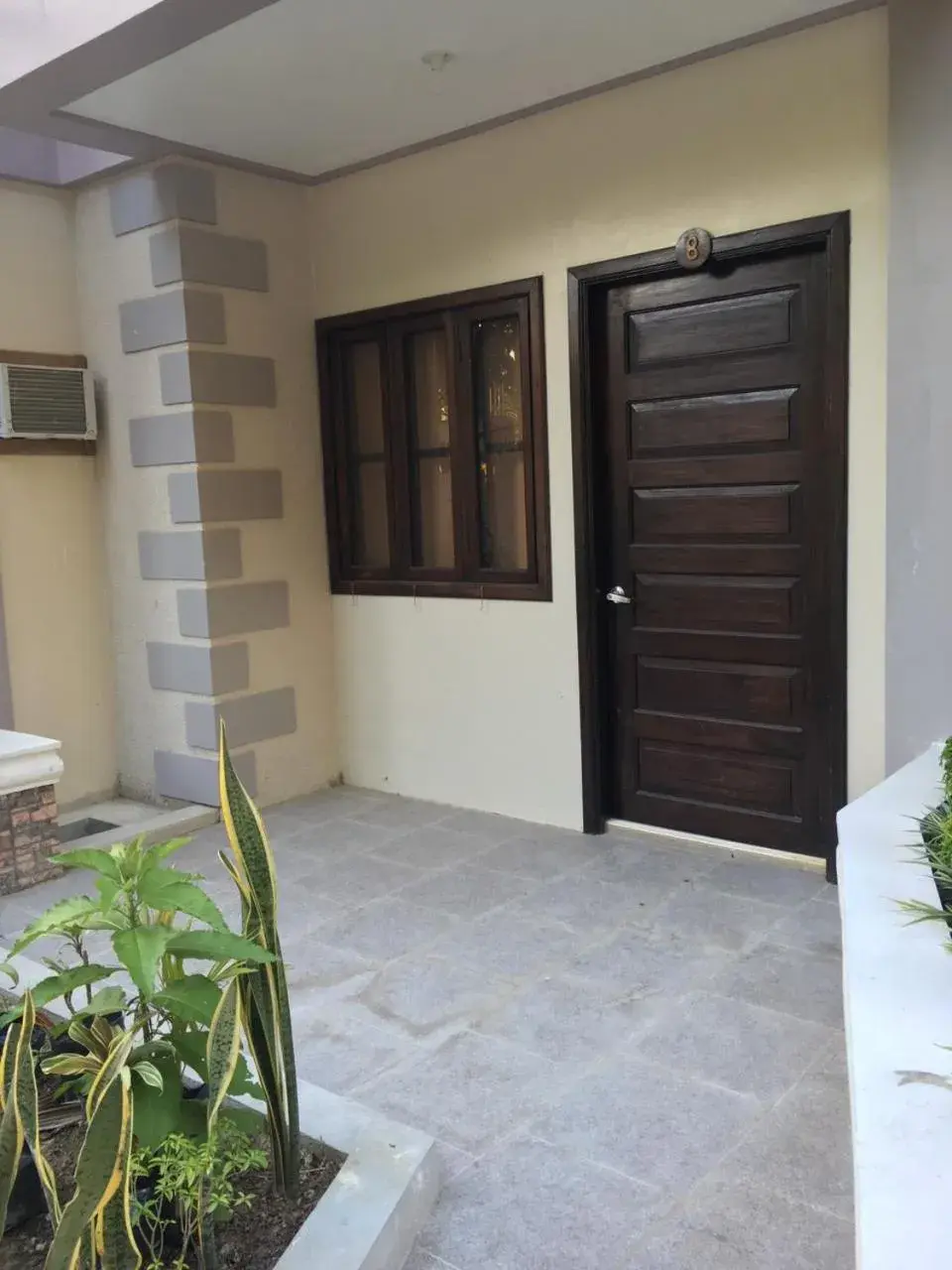 Facade/entrance in Ferellee Beach Front Inn Facade/entrance in Ferellee Beach Front Inn