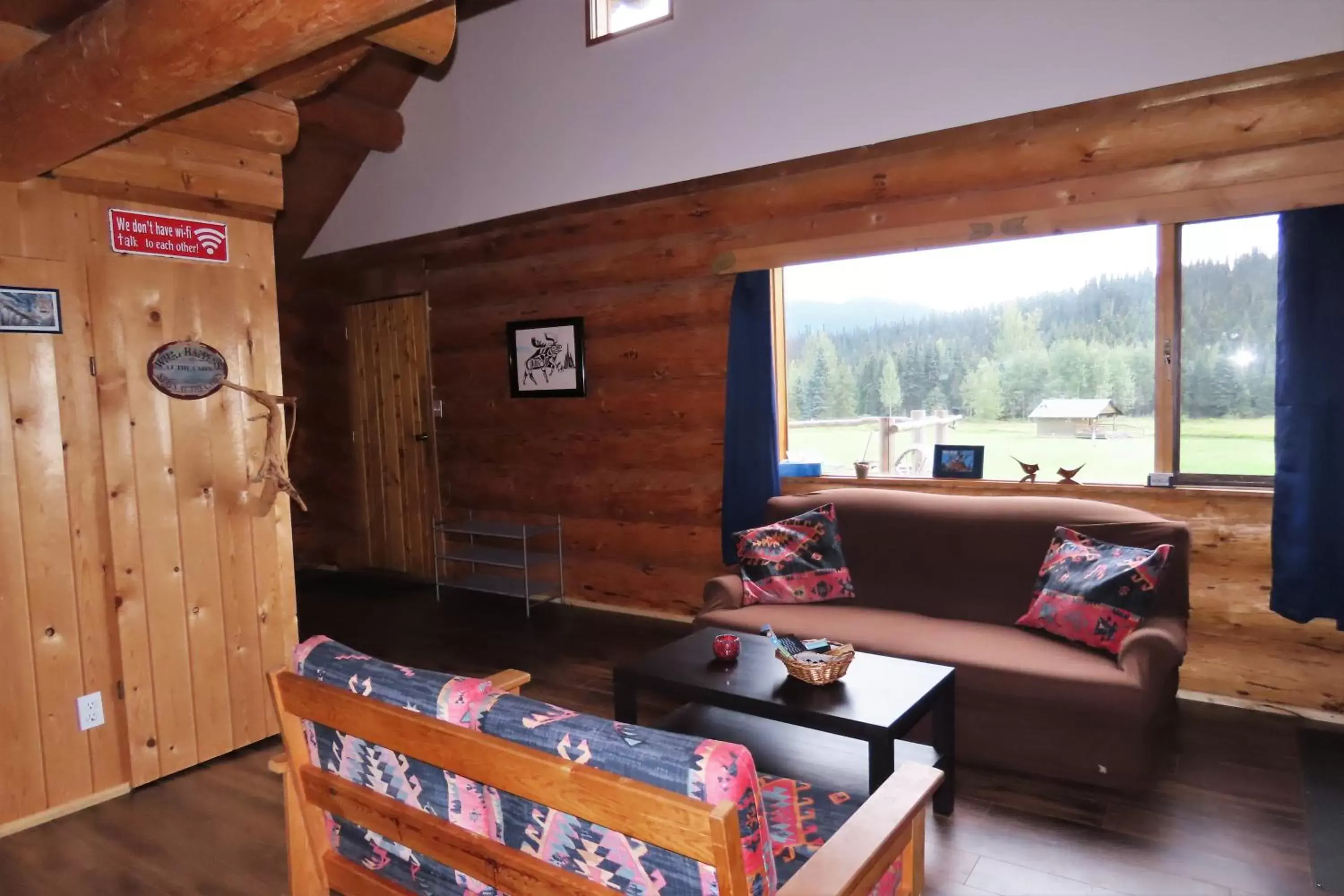 Living room in Rocky Ridge Resort-BC