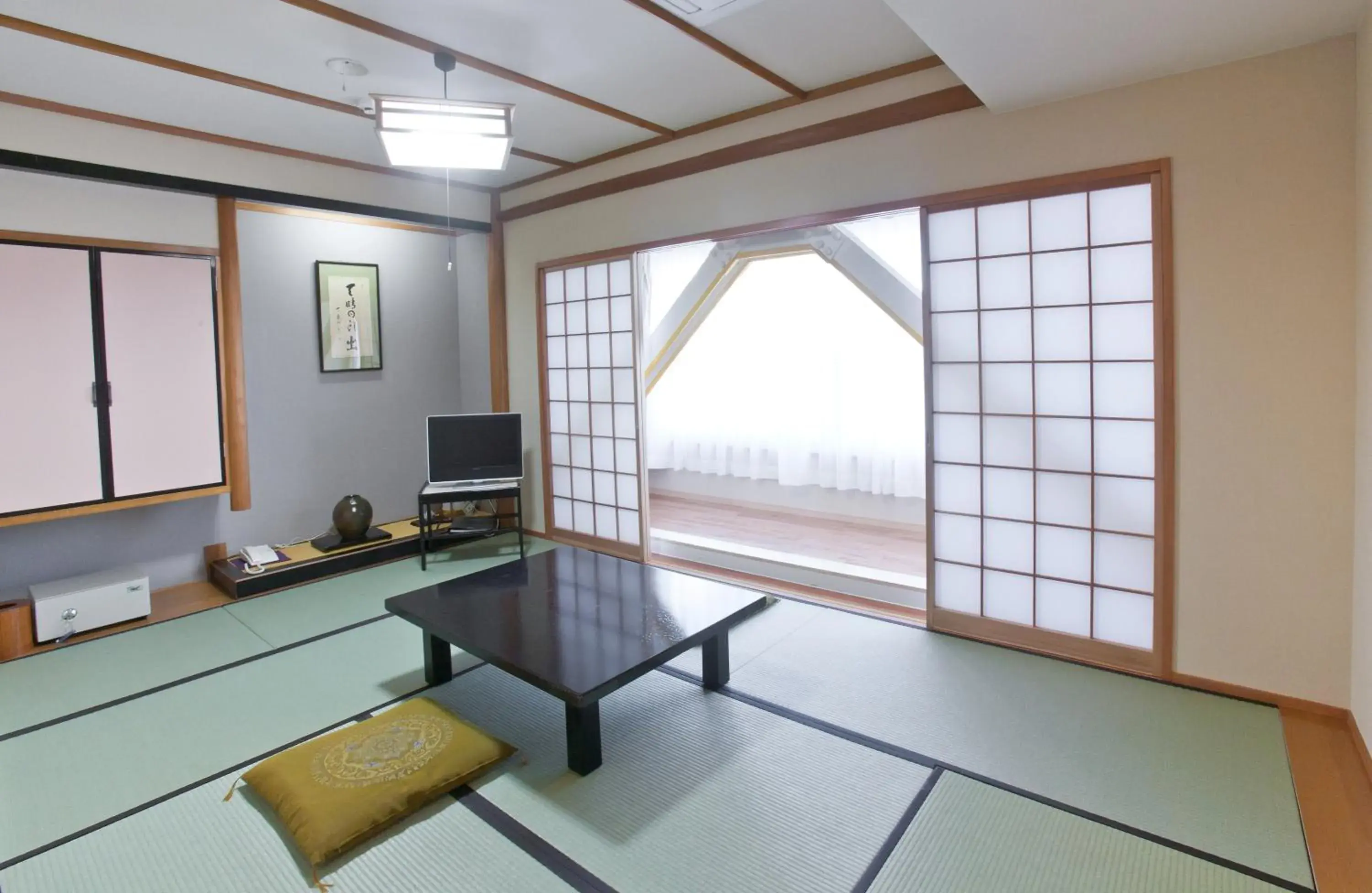 Photo of the whole room in Onsenhotel Nakahara-bessou (Non-smoking, Earthquake retrofit)