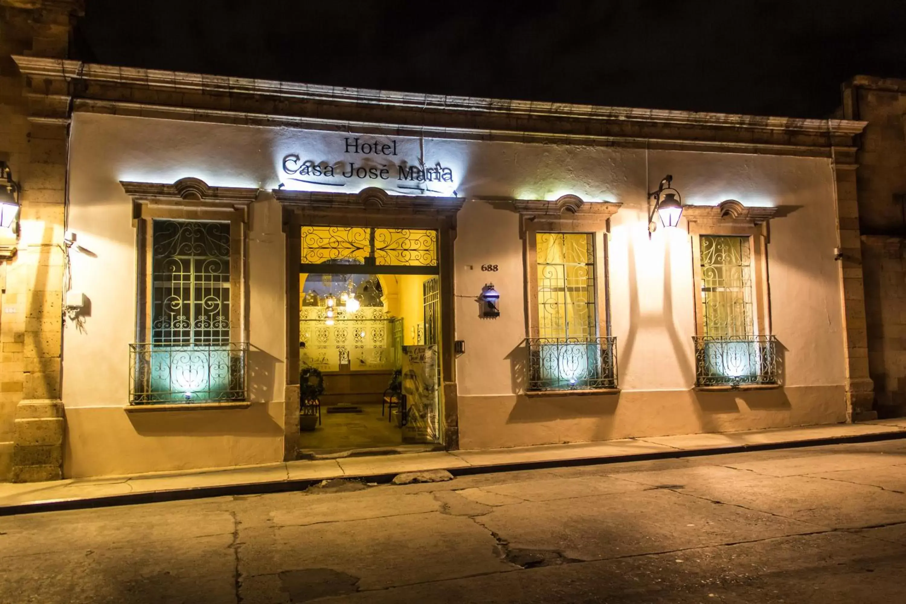 Facade/entrance in Casa Jose Maria