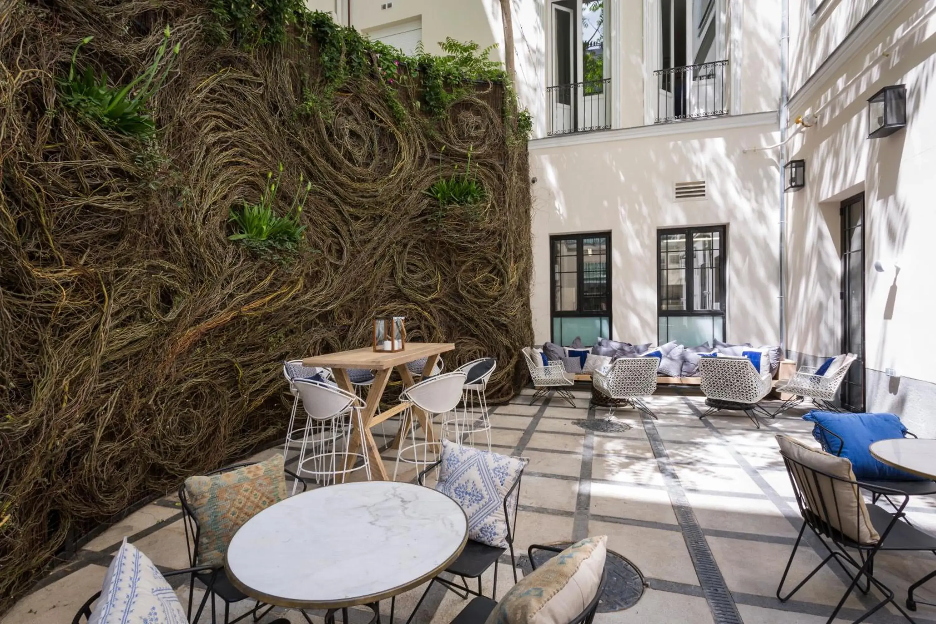 Patio, Restaurant/Places to Eat in Only YOU Boutique Hotel Madrid