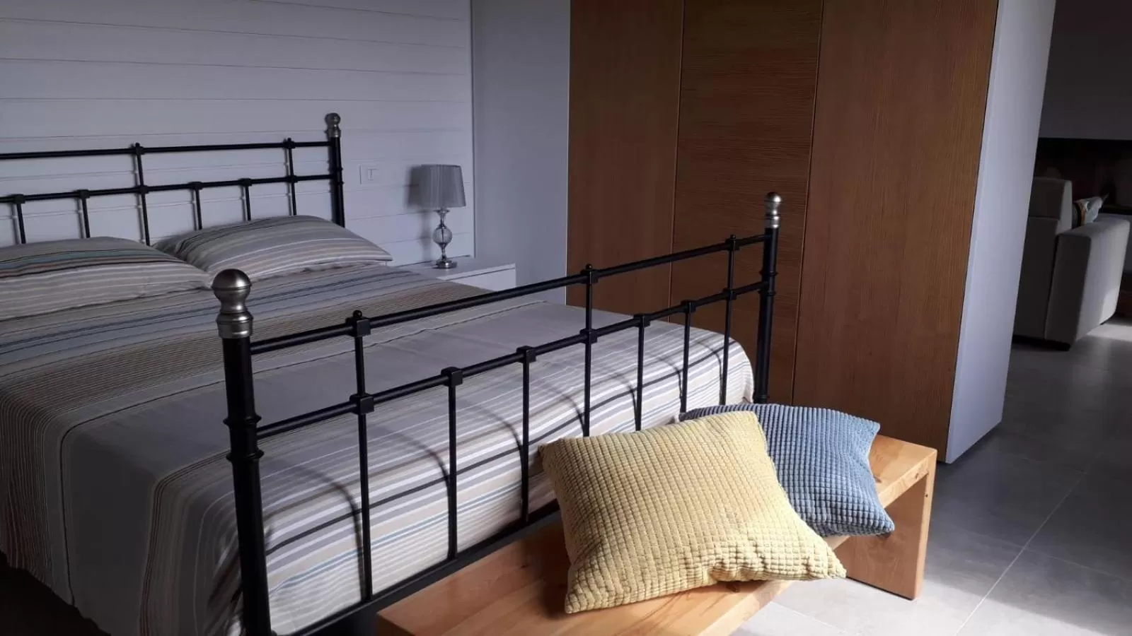 Bed in Villa Angiolina, Molise