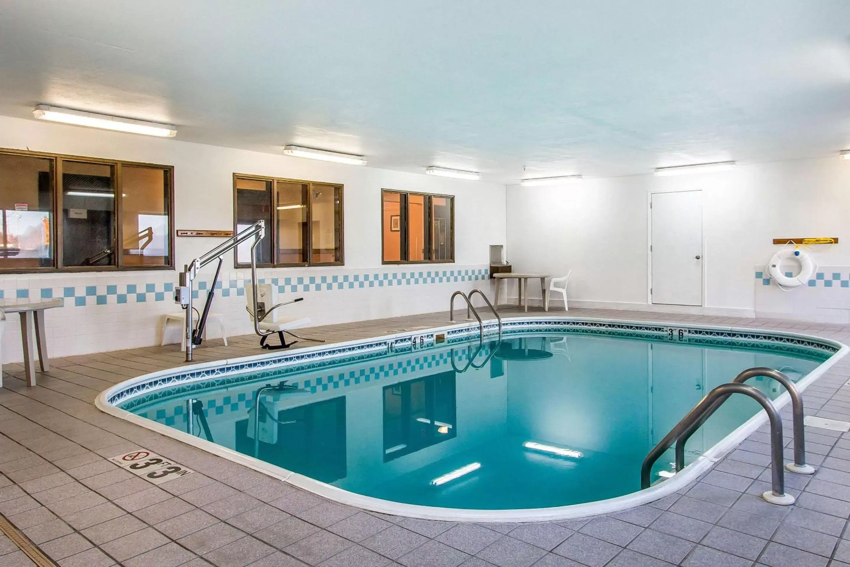 On site, Swimming Pool in Econo Lodge Inn & Suites