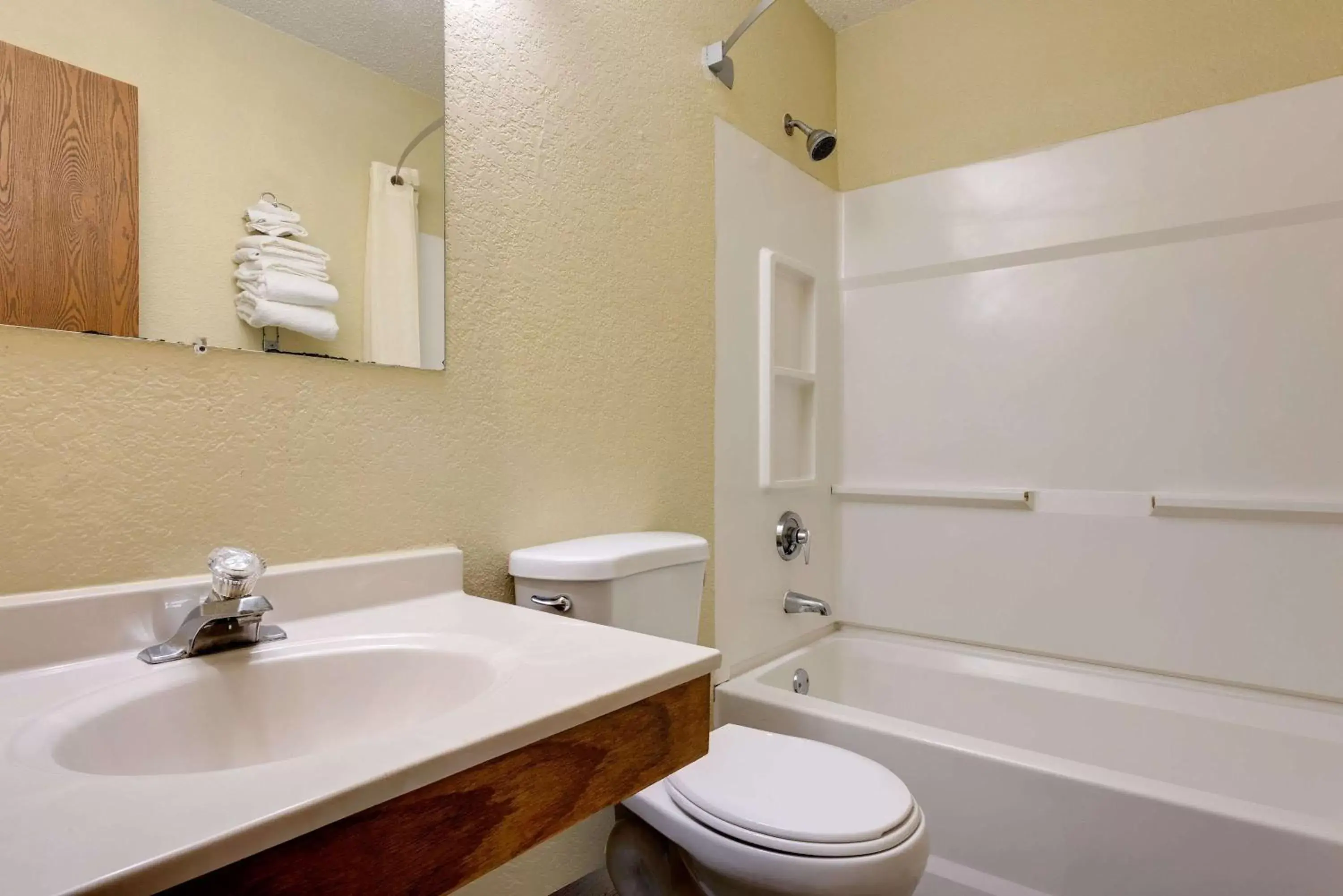 Bathroom in Super 8 by Wyndham Mentor/Cleveland Area