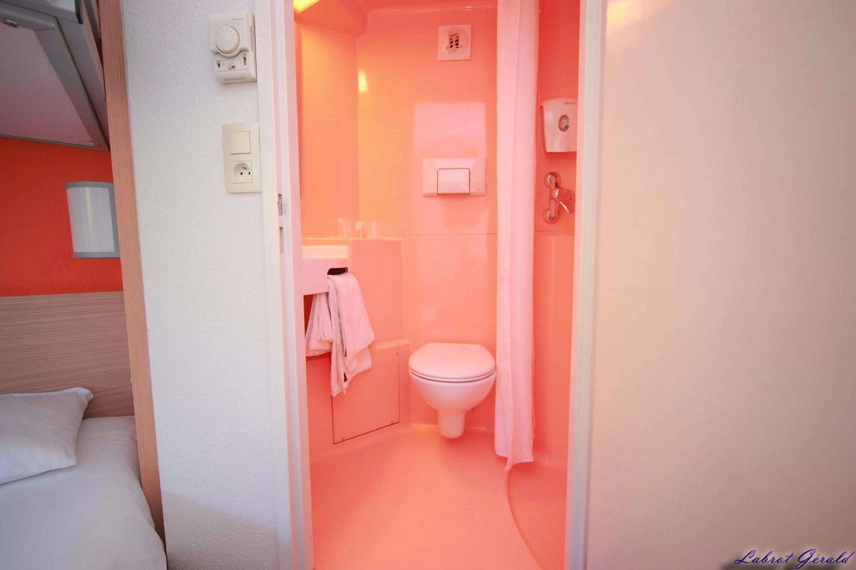 Shower in Premiere Classe Ales - Anduze