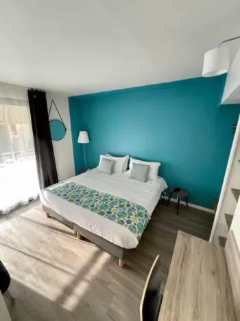 Bed in Hotel Cantosorgue