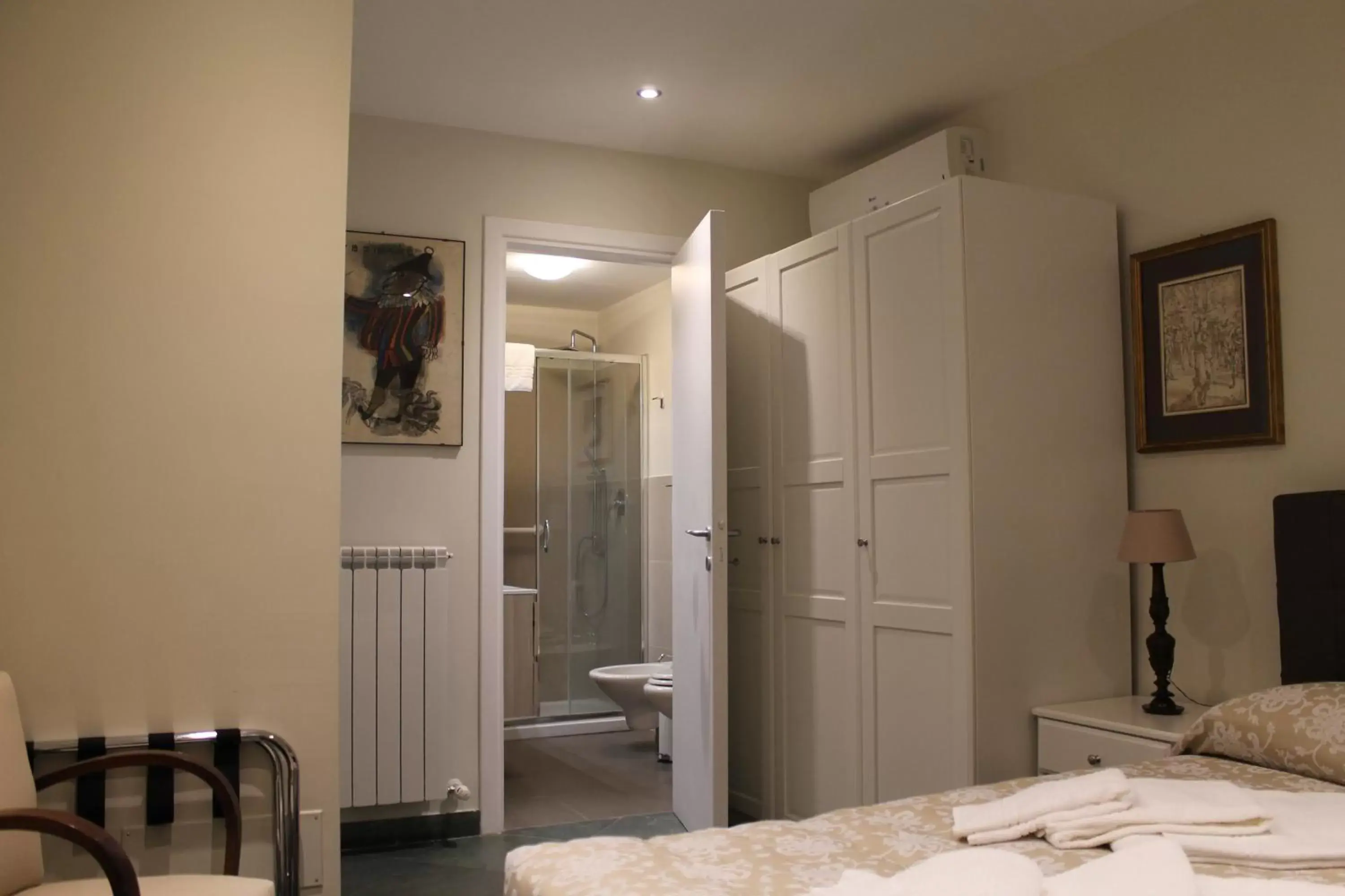 Photo of the whole room, Bathroom in Villa Abbamer