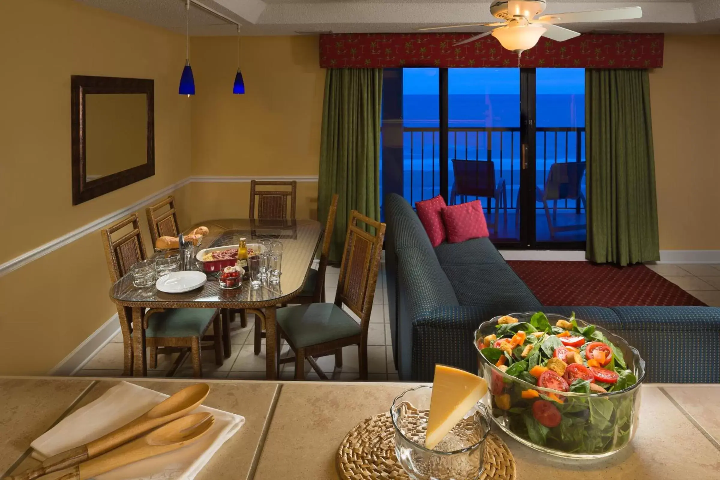 Dining Area in Ocean Club Resort Myrtle Beach a Ramada by Wyndham