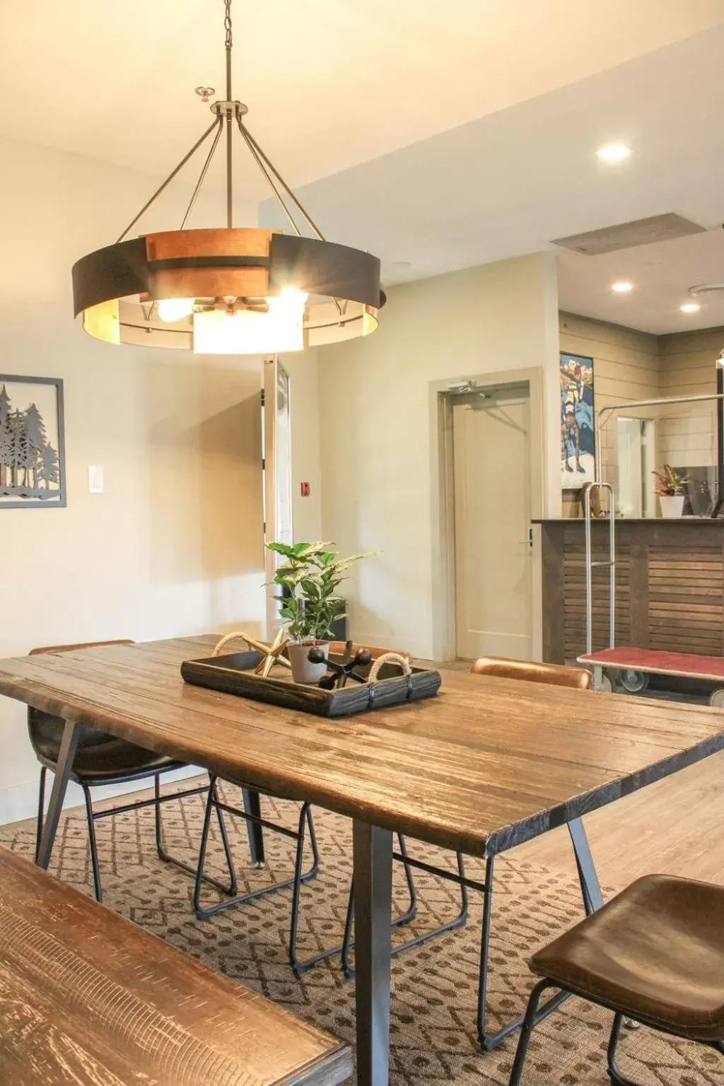 Lobby or reception, Dining Area in Prestige Hudson Bay Lodge Premier Collection