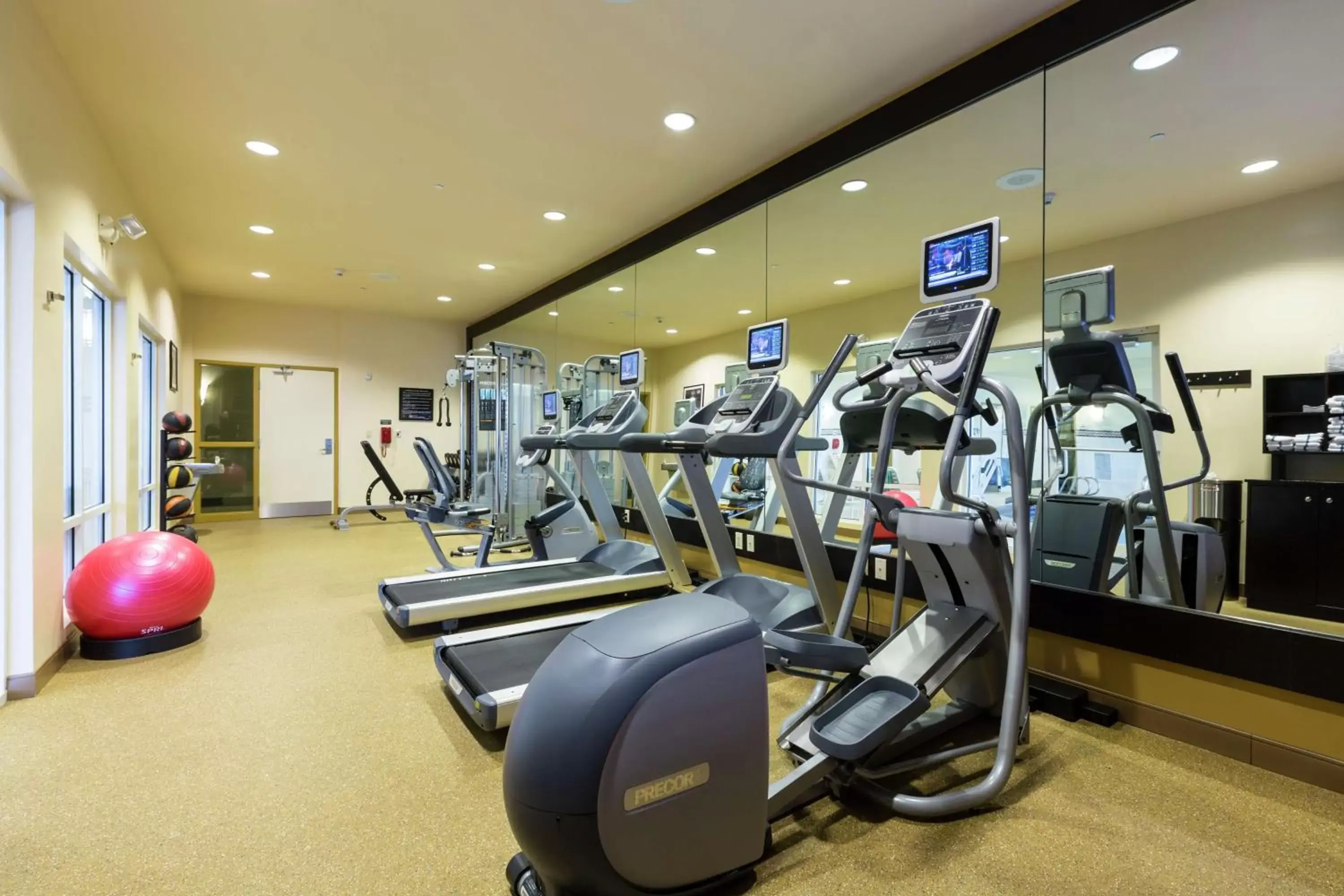 Fitness centre/facilities, Fitness Center/Facilities in Hilton Garden Inn Seattle North/Everett