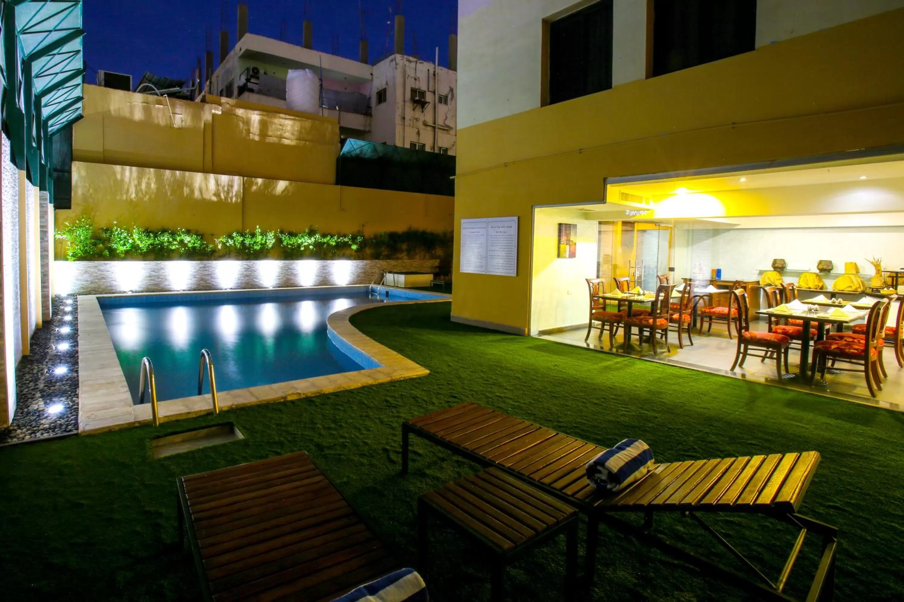 Swimming Pool in Golden Tulip Aqaba