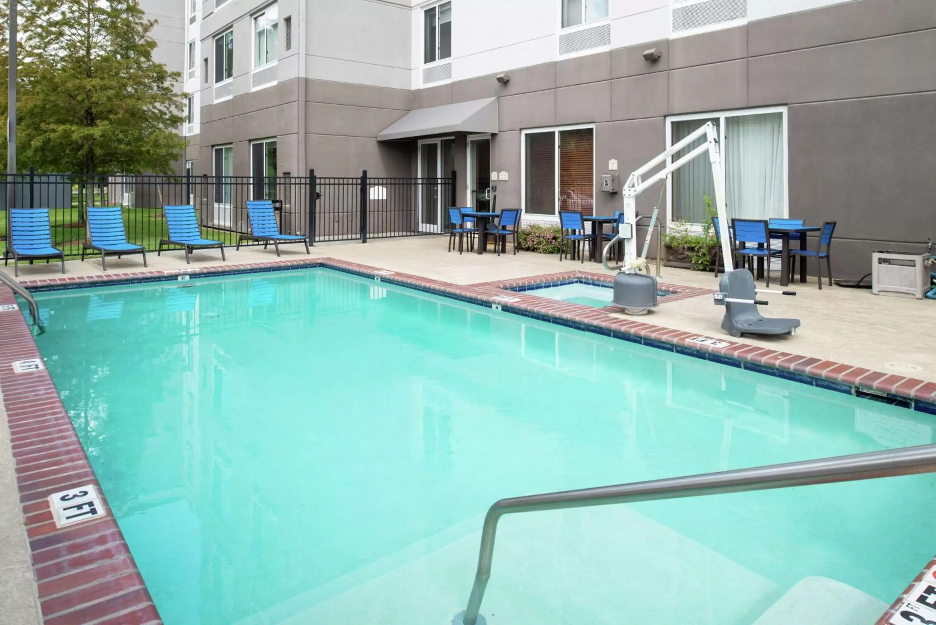 Pool view, Swimming Pool in Hilton Garden Inn Baton Rouge Airport