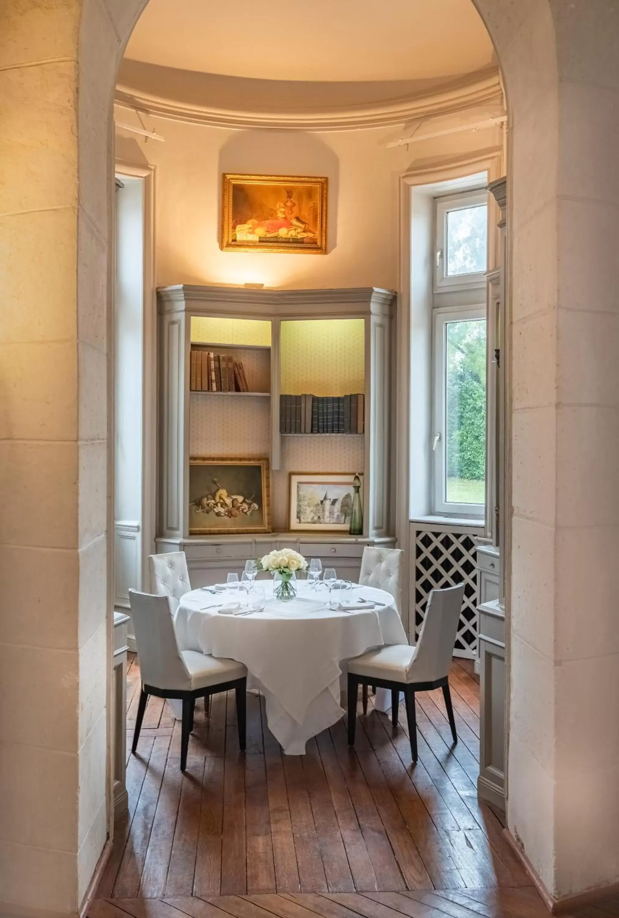 Living room, Dining Area in L'Orangerie du Château des Reynats