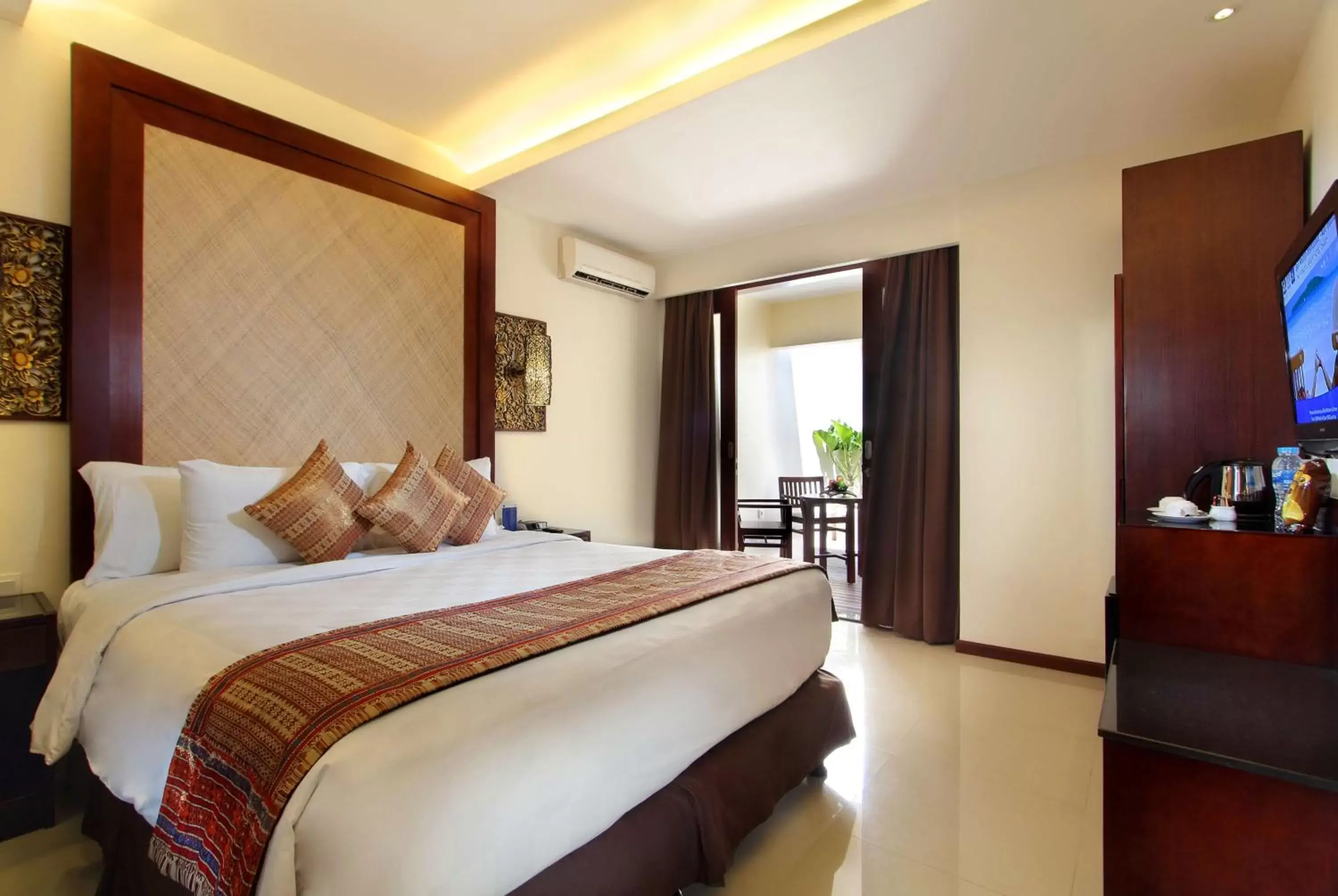 Bedroom, Bed in Best Western Kuta Villa