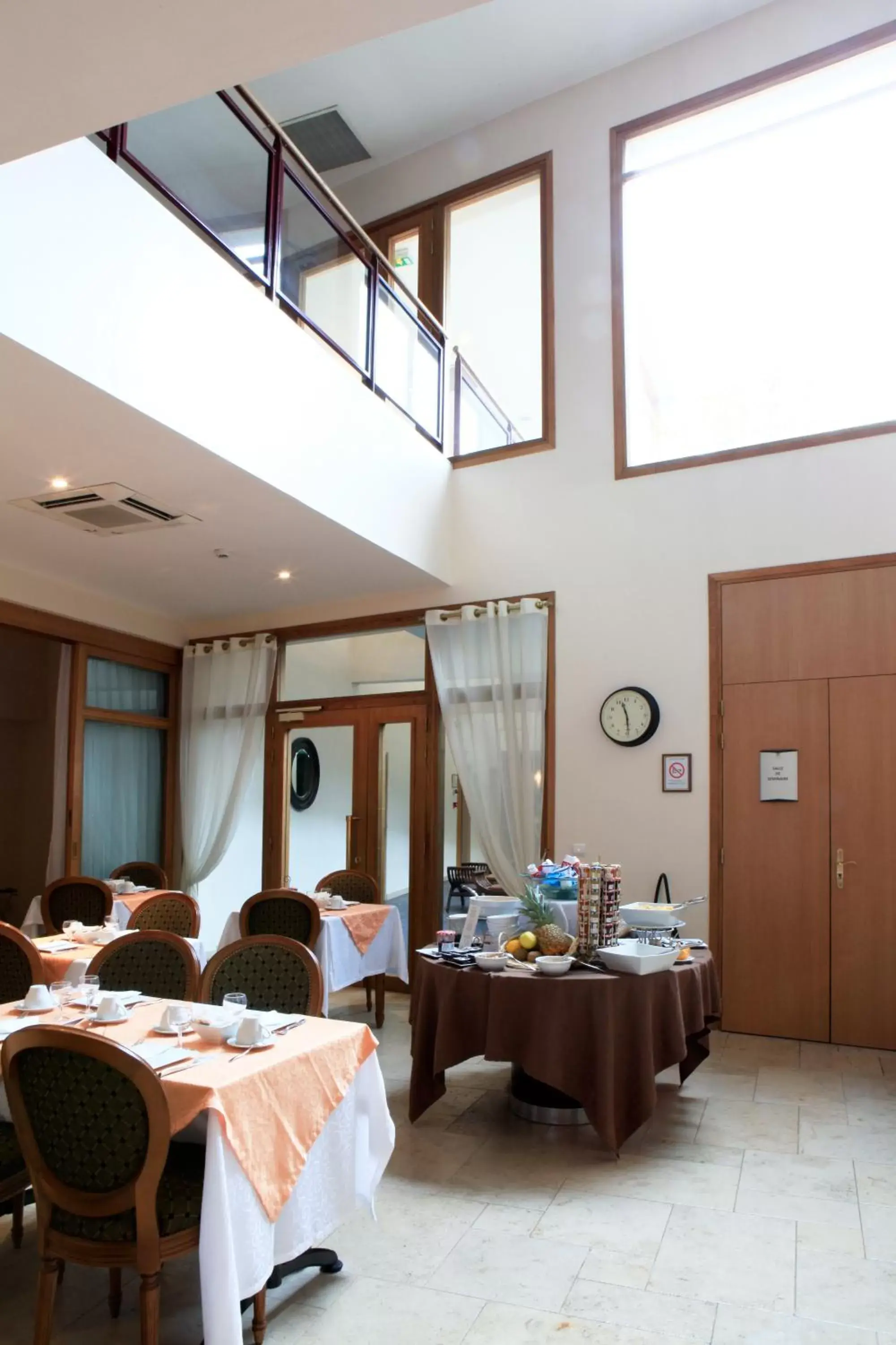 Restaurant/places to eat in Amiral Hôtel Restaurant/places to eat in Amiral Hôtel