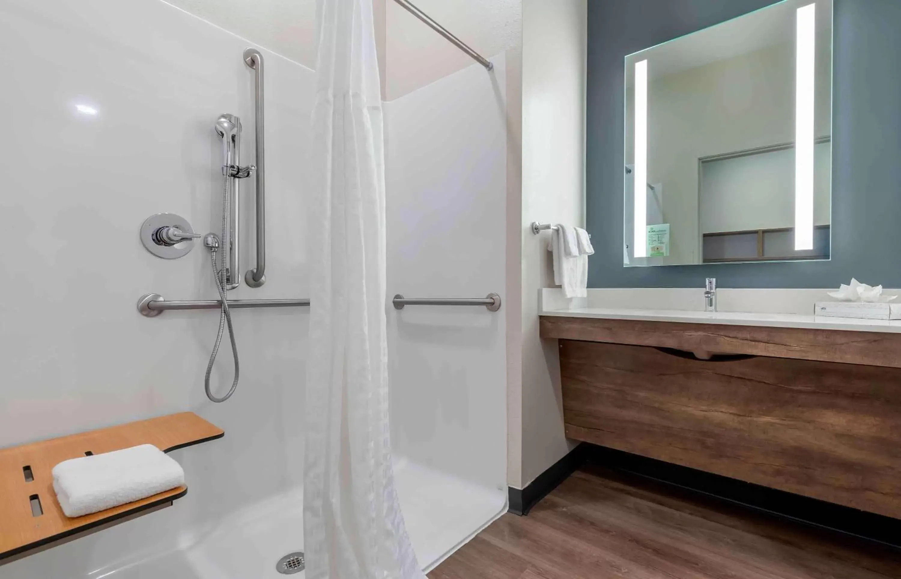 Bathroom in Extended Stay America Premier Suites - Austin - Austin Airport