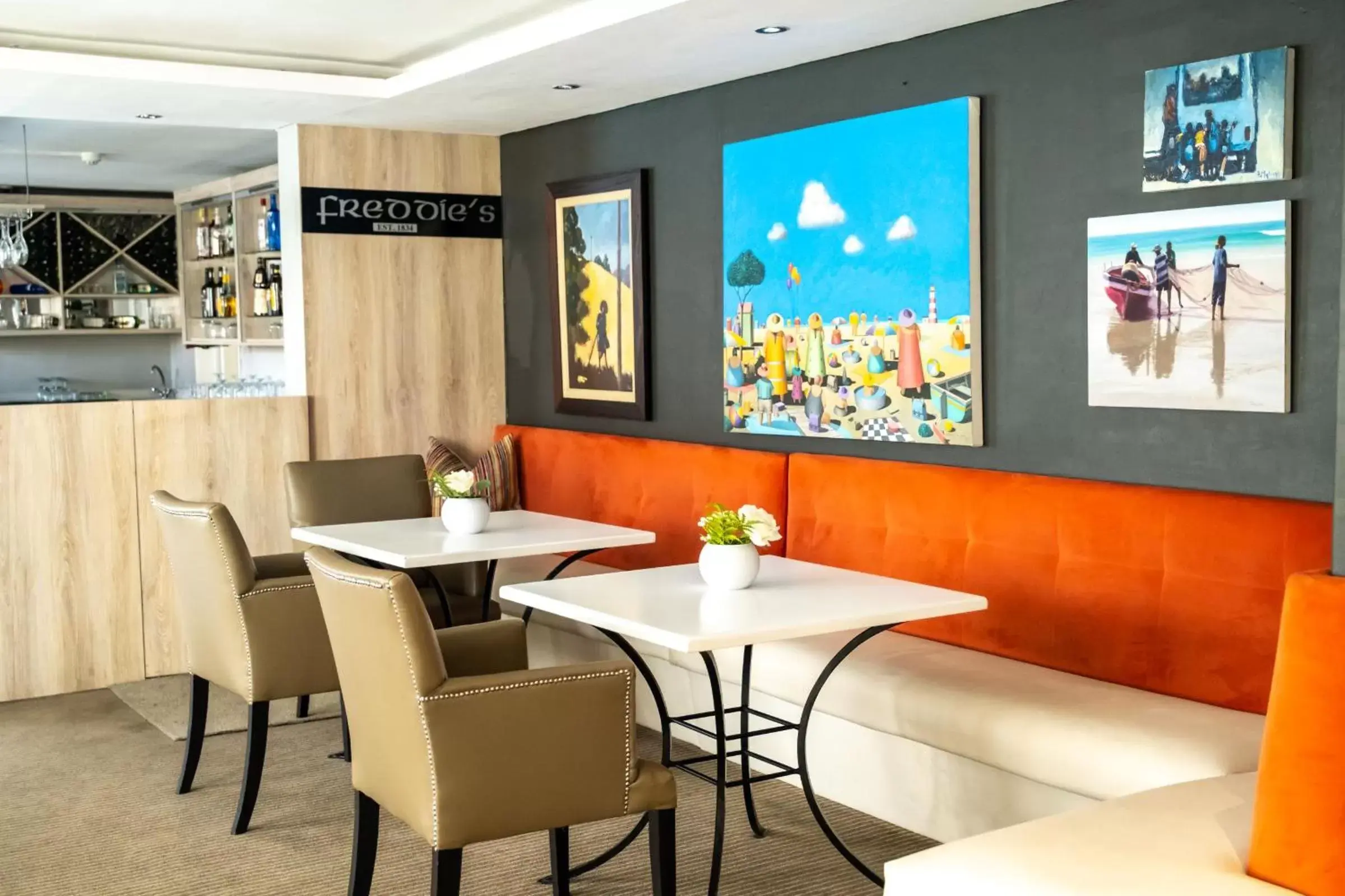 Restaurant/places to eat, Lounge/Bar in The Bantry Bay Aparthotel by Totalstay