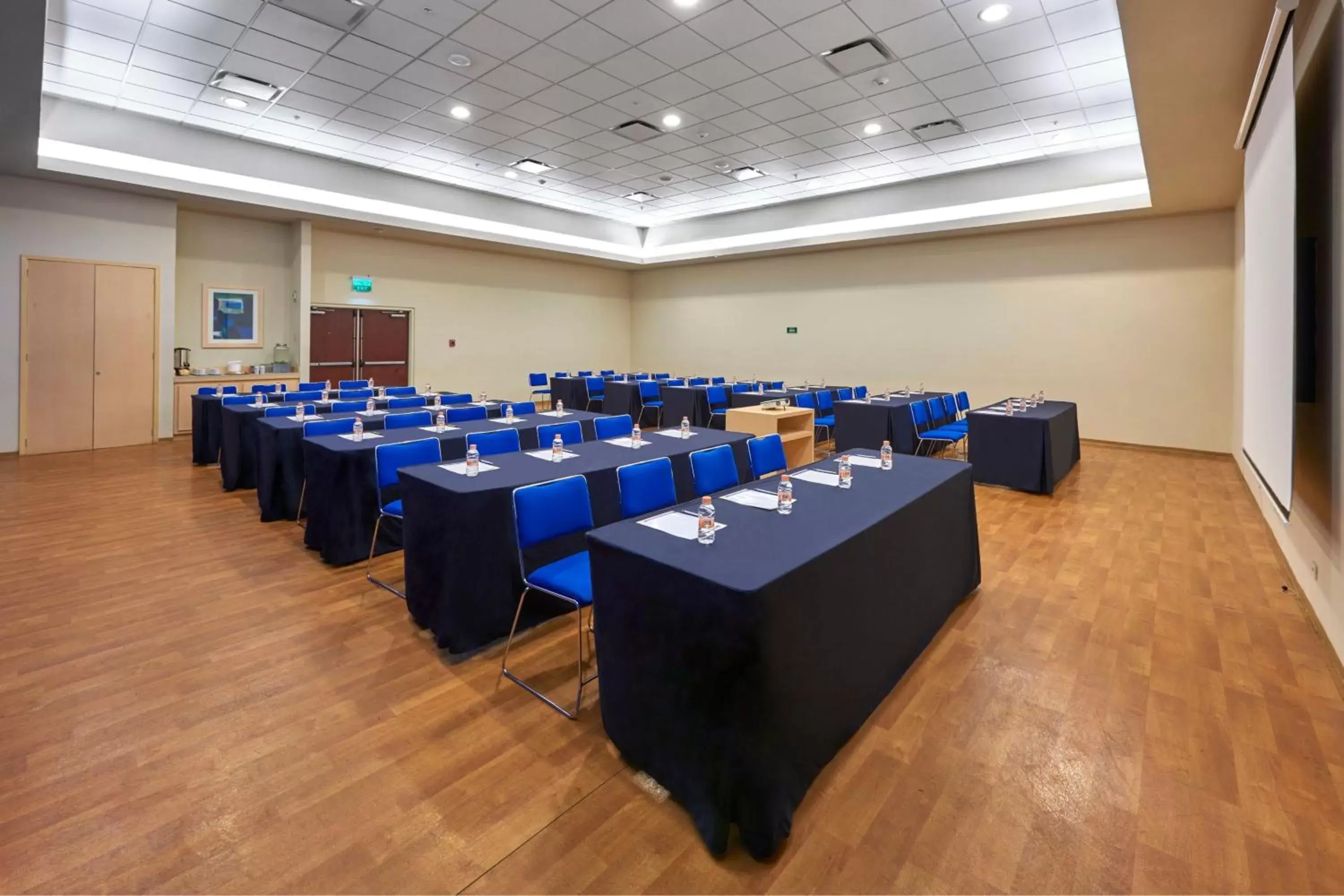 Meeting/conference room in City Express by Marriott Xalapa