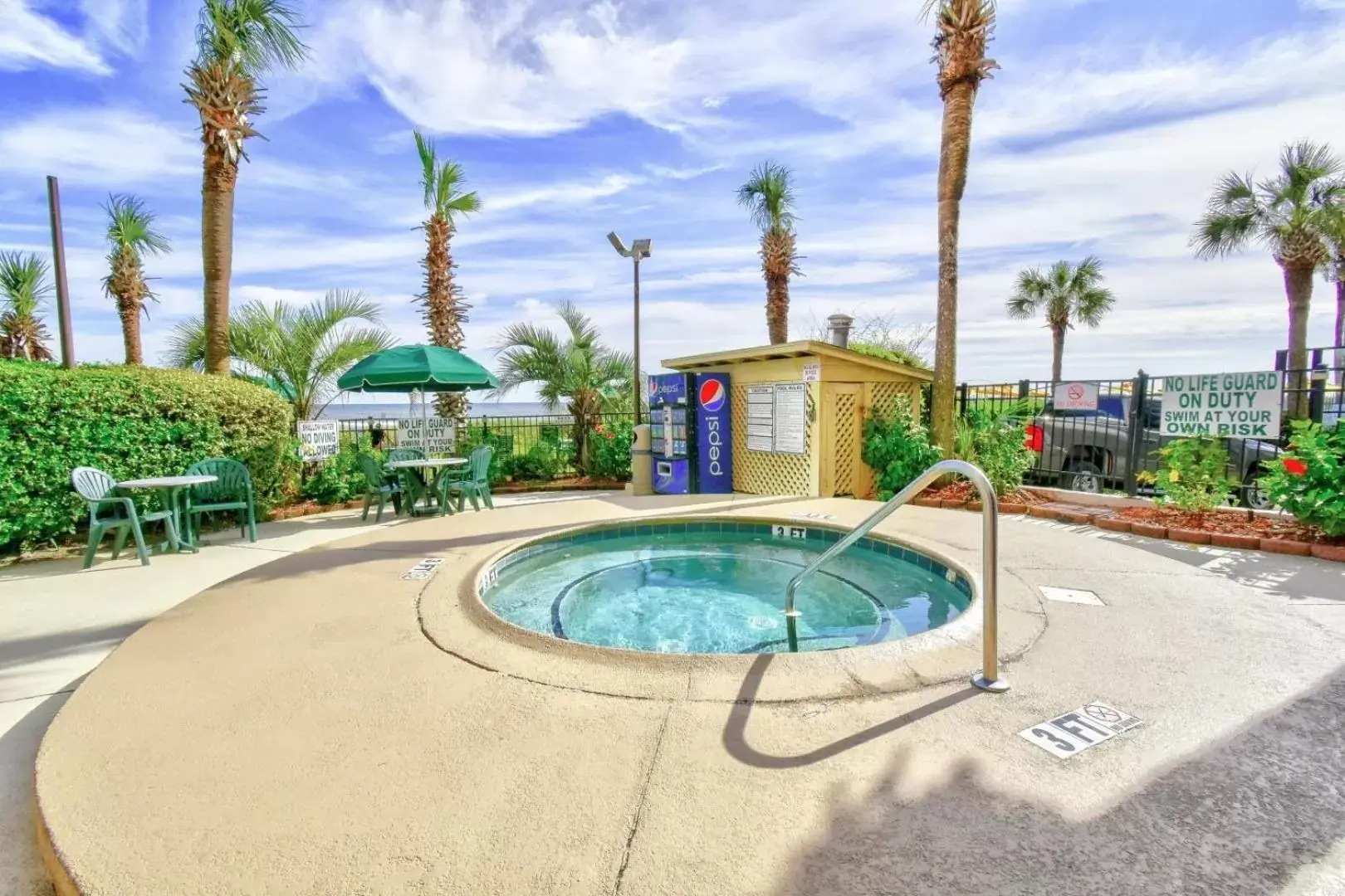 Sauna, Swimming Pool in Suites at the Beach