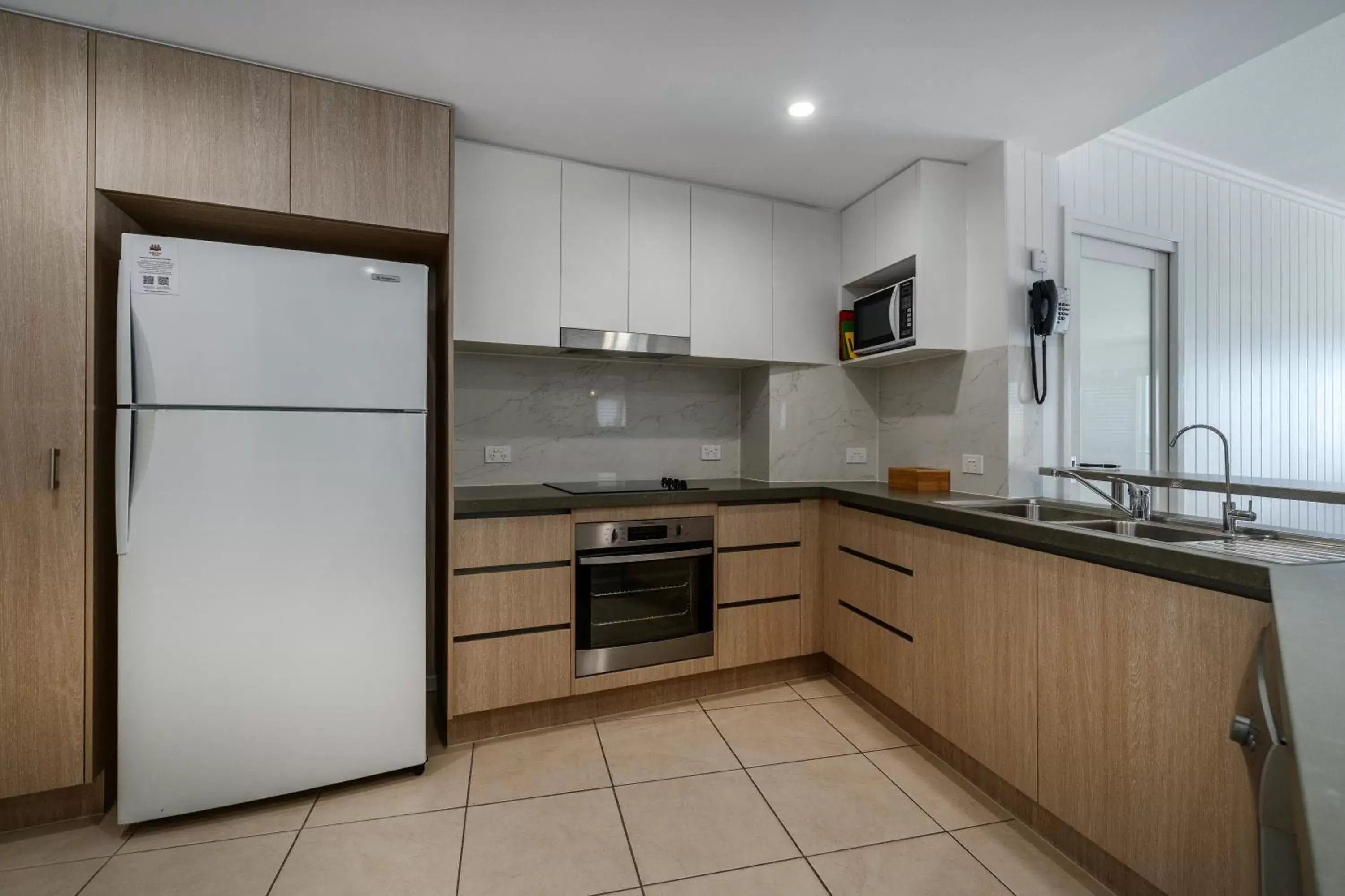 Kitchen or kitchenette, Kitchen/Kitchenette in Rolling Surf Resort