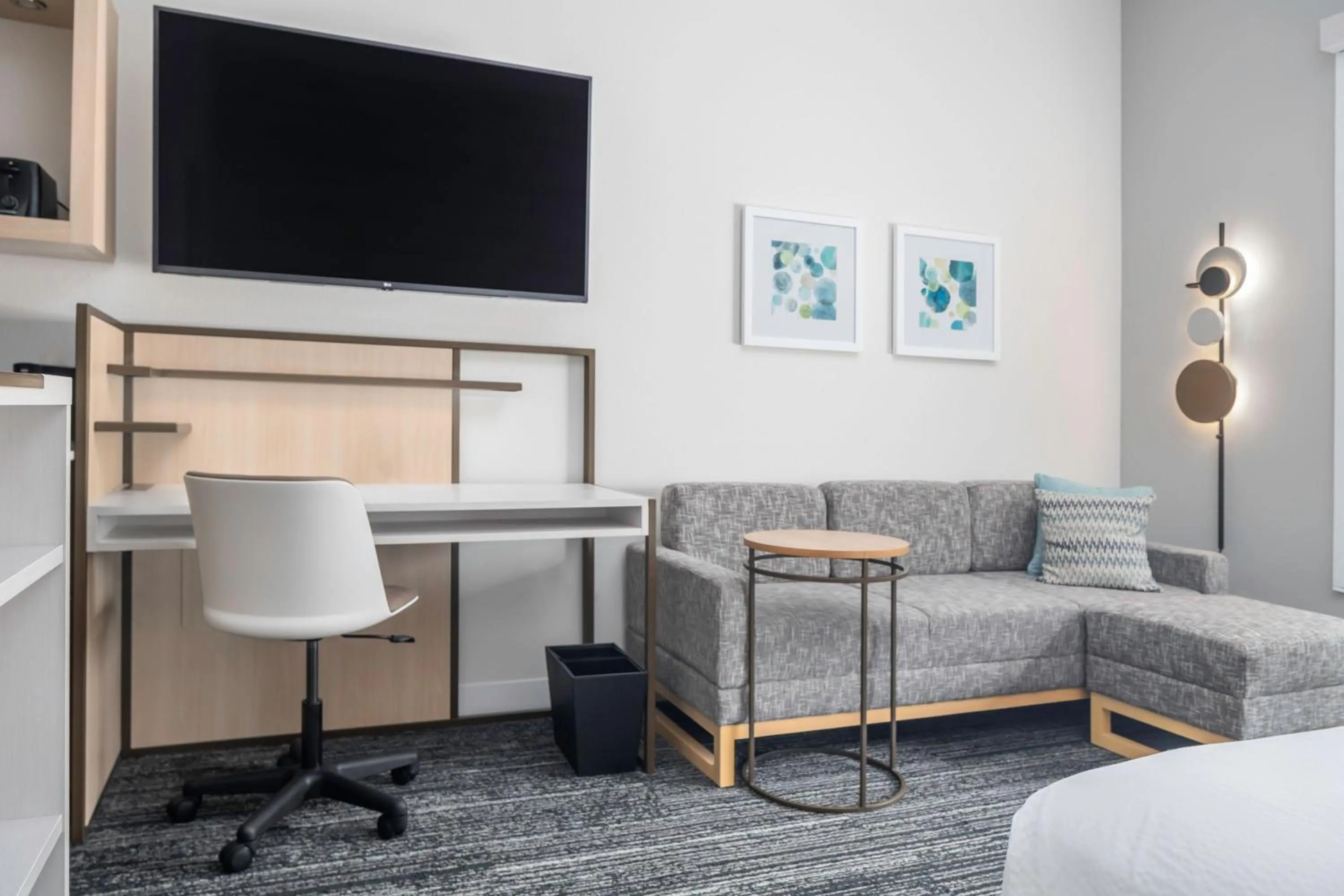 Photo of the whole room, Bed in TownePlace Suites by Marriott San Antonio Universal City, Live Oak