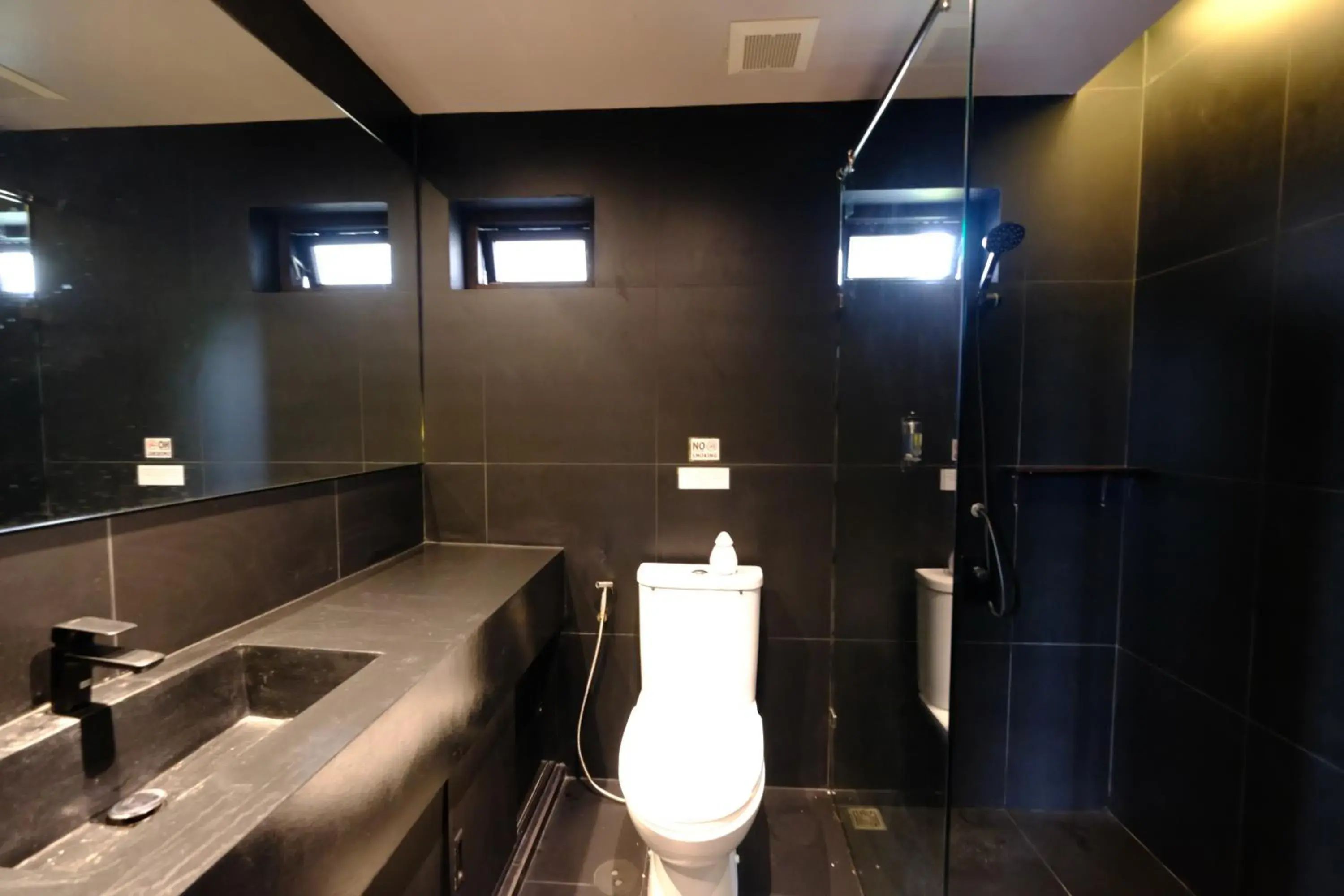 Shower, Bathroom in Kloem Hostel