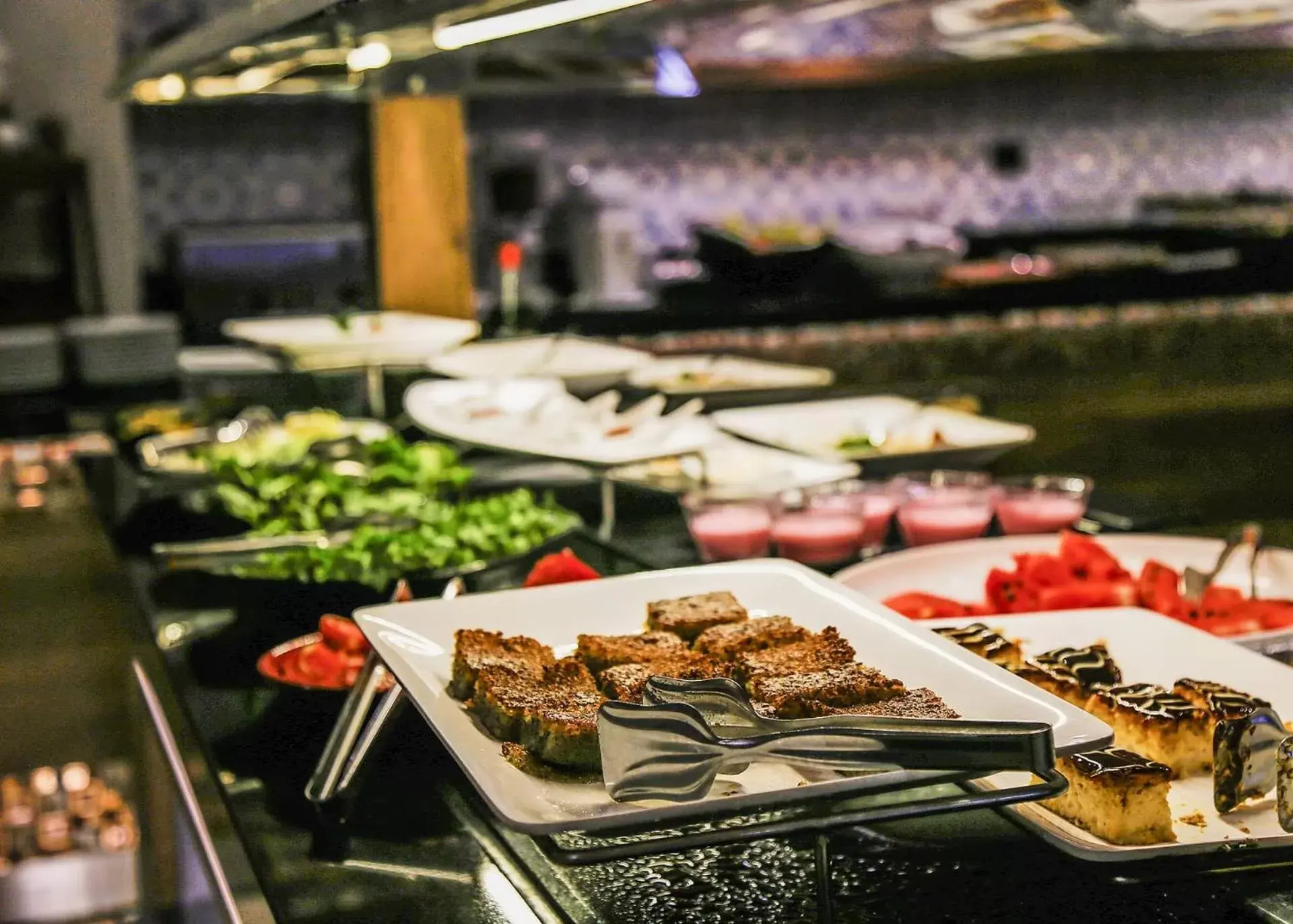 Restaurant/places to eat in Grand Asya Hotel Restaurant/places to eat in Grand Asya Hotel