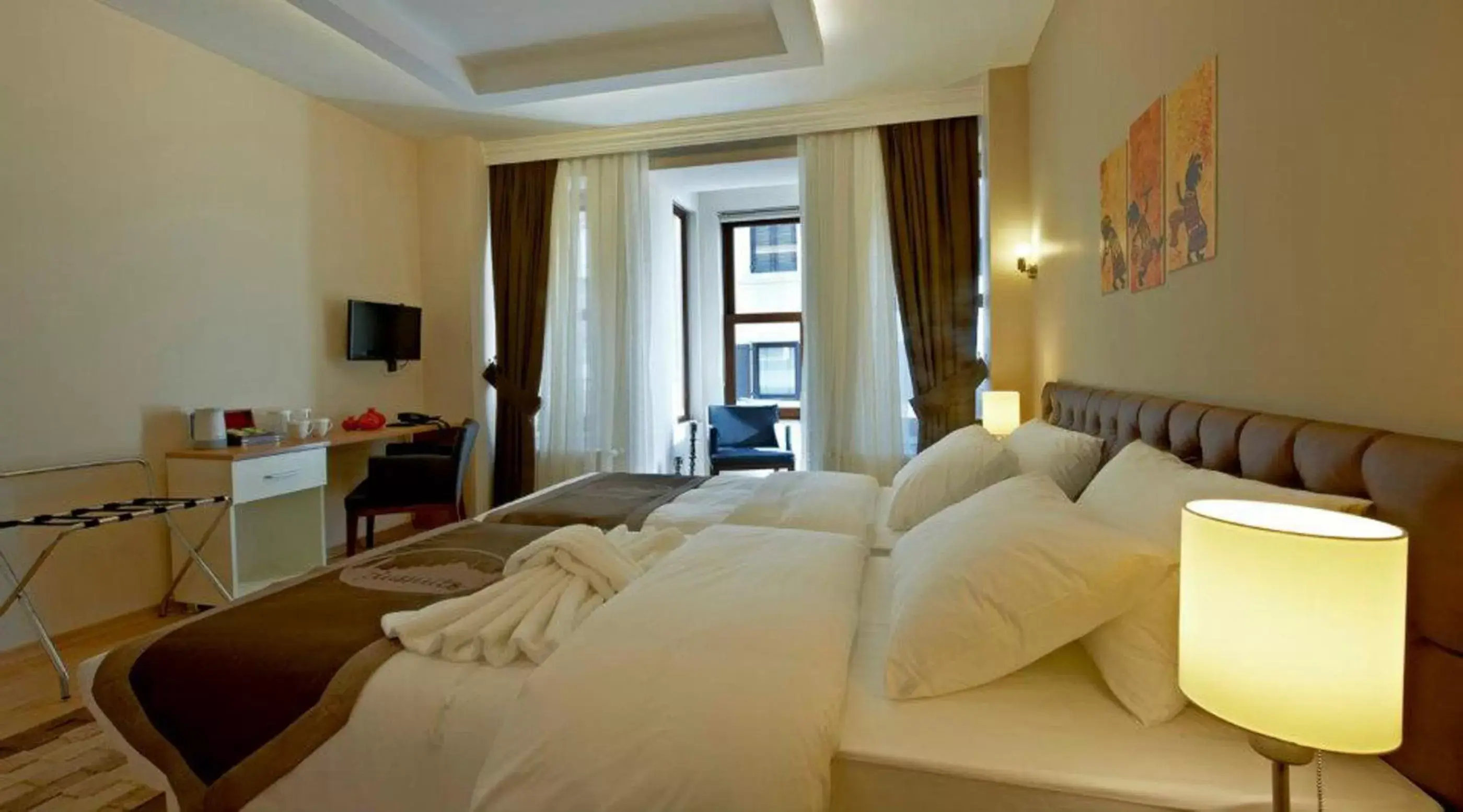 Bed in Retropera Hotel