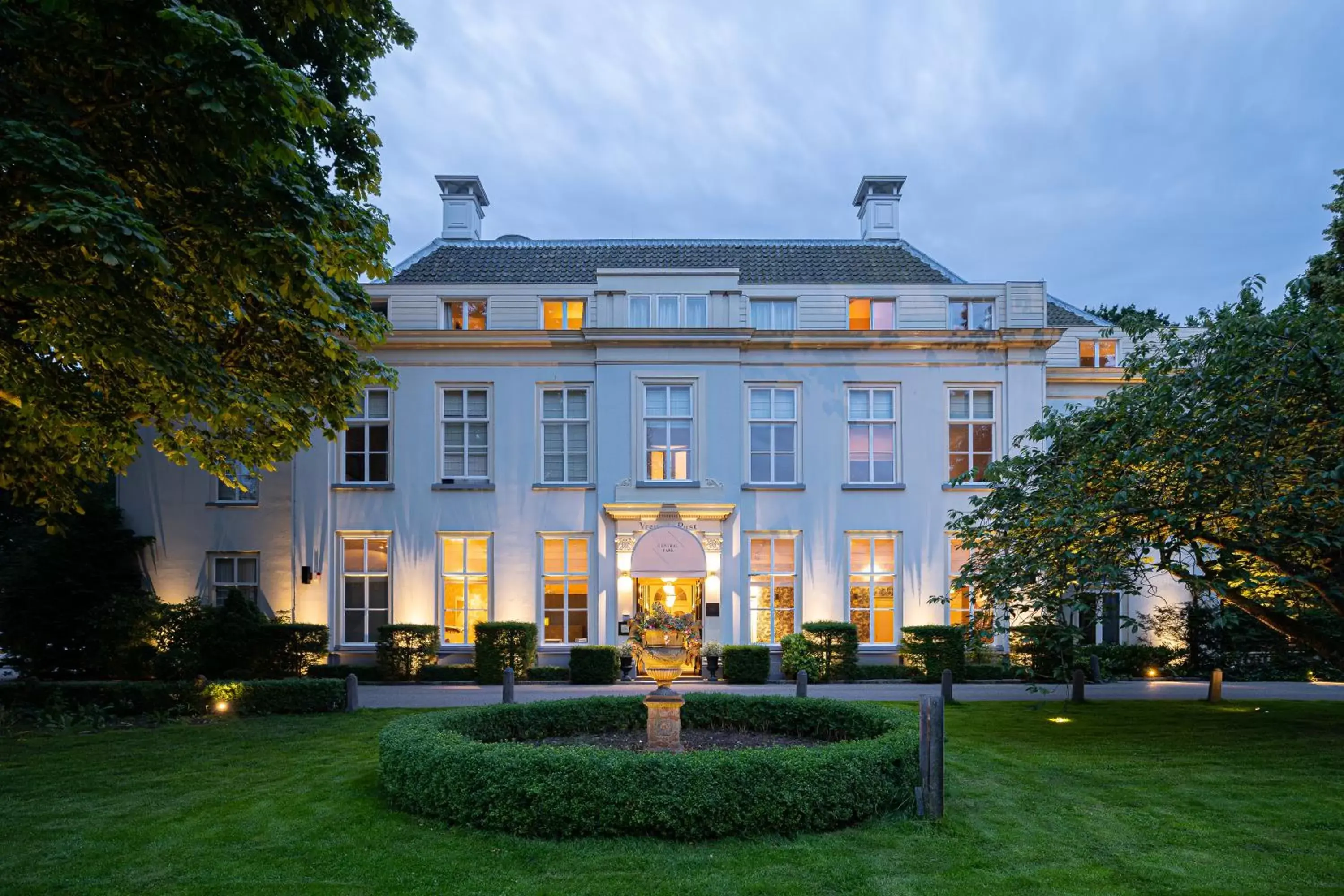 Property Building in Central Park Voorburg - Relais & Chateaux