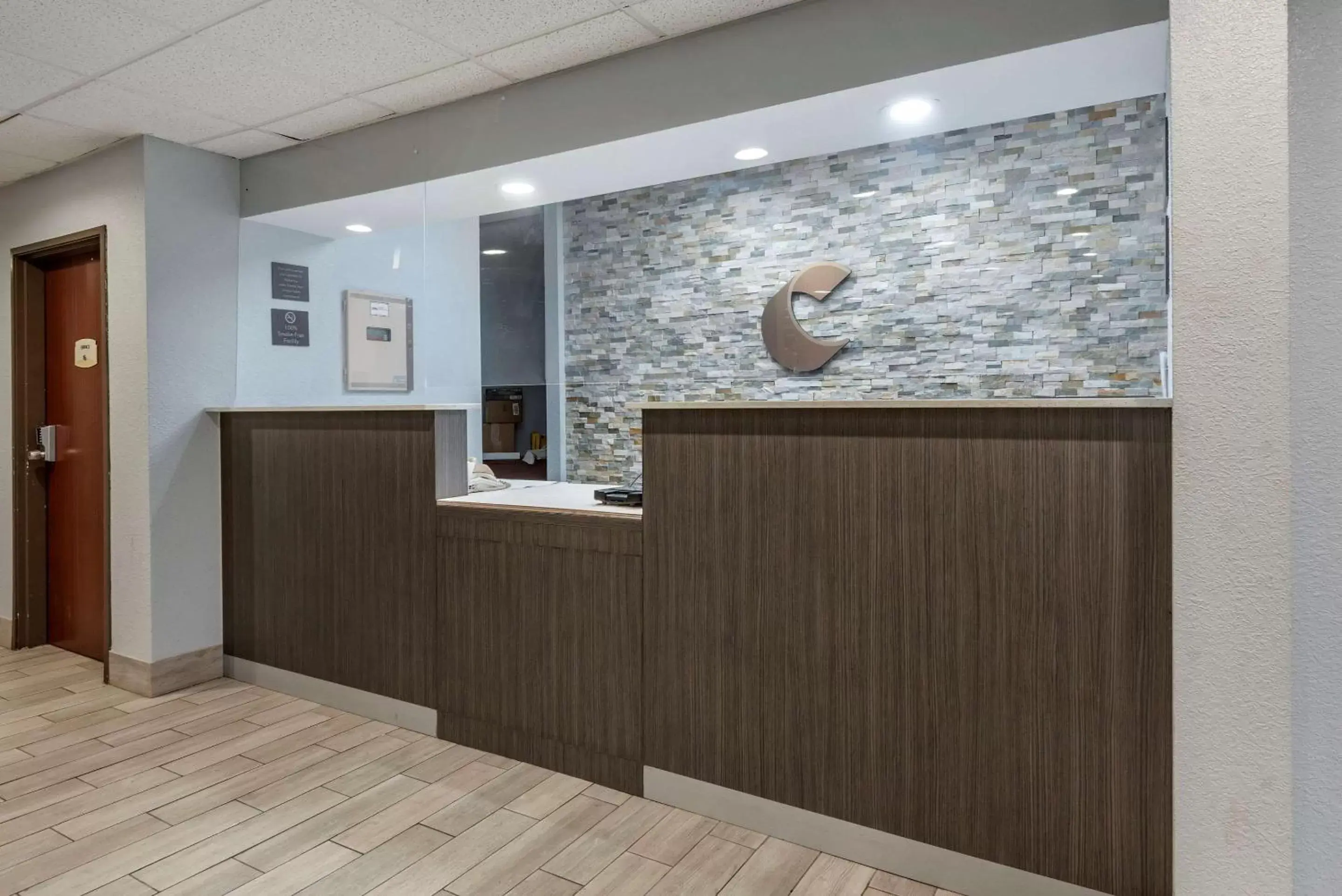 Lobby or reception, Lobby/Reception in Comfort Inn & Suites Liverpool-Clay